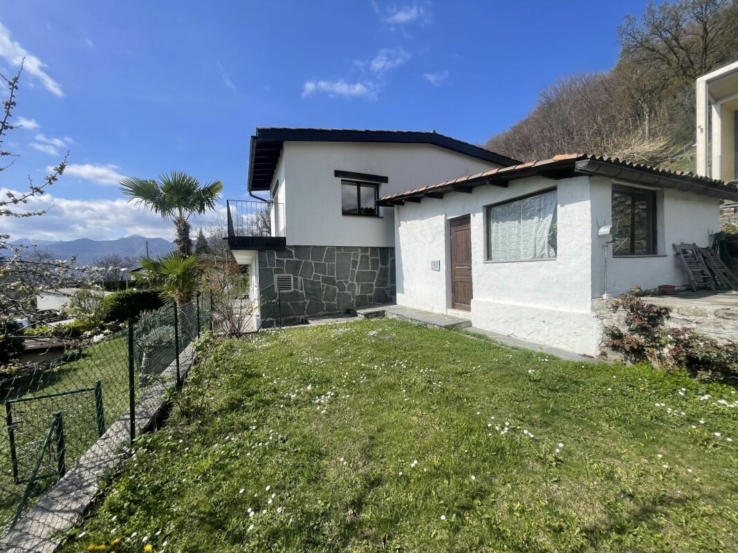 Haus mit Garten und Hanglage
