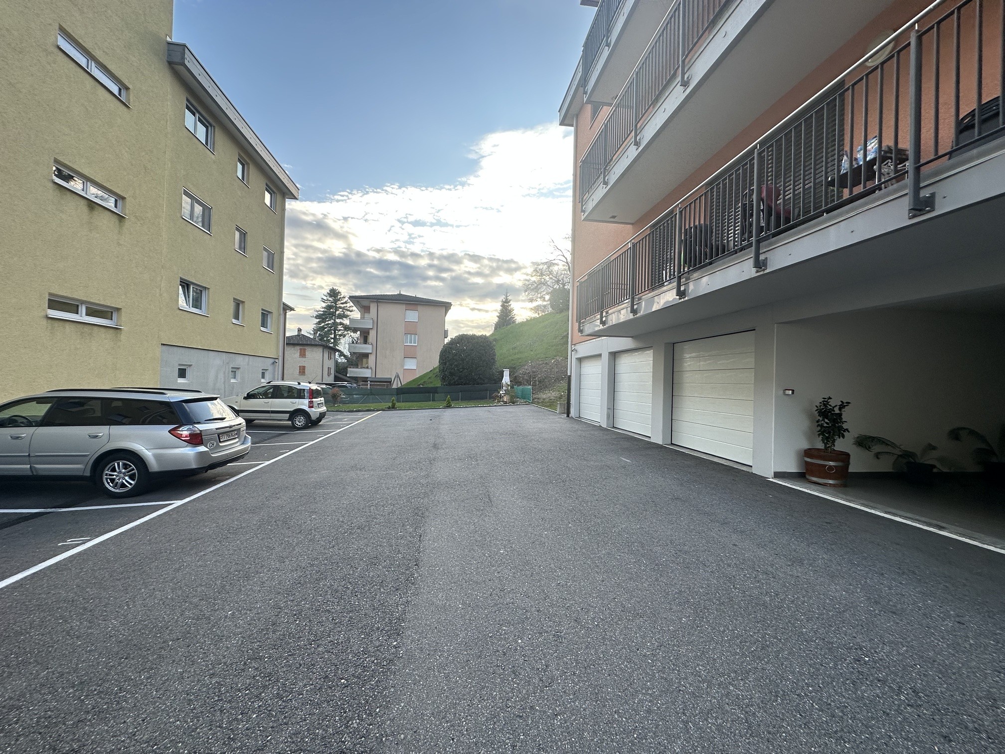VENDESI LUMINOSO APPARTAMENTO A DUE PASSI DALLA DOGANA – Stabio