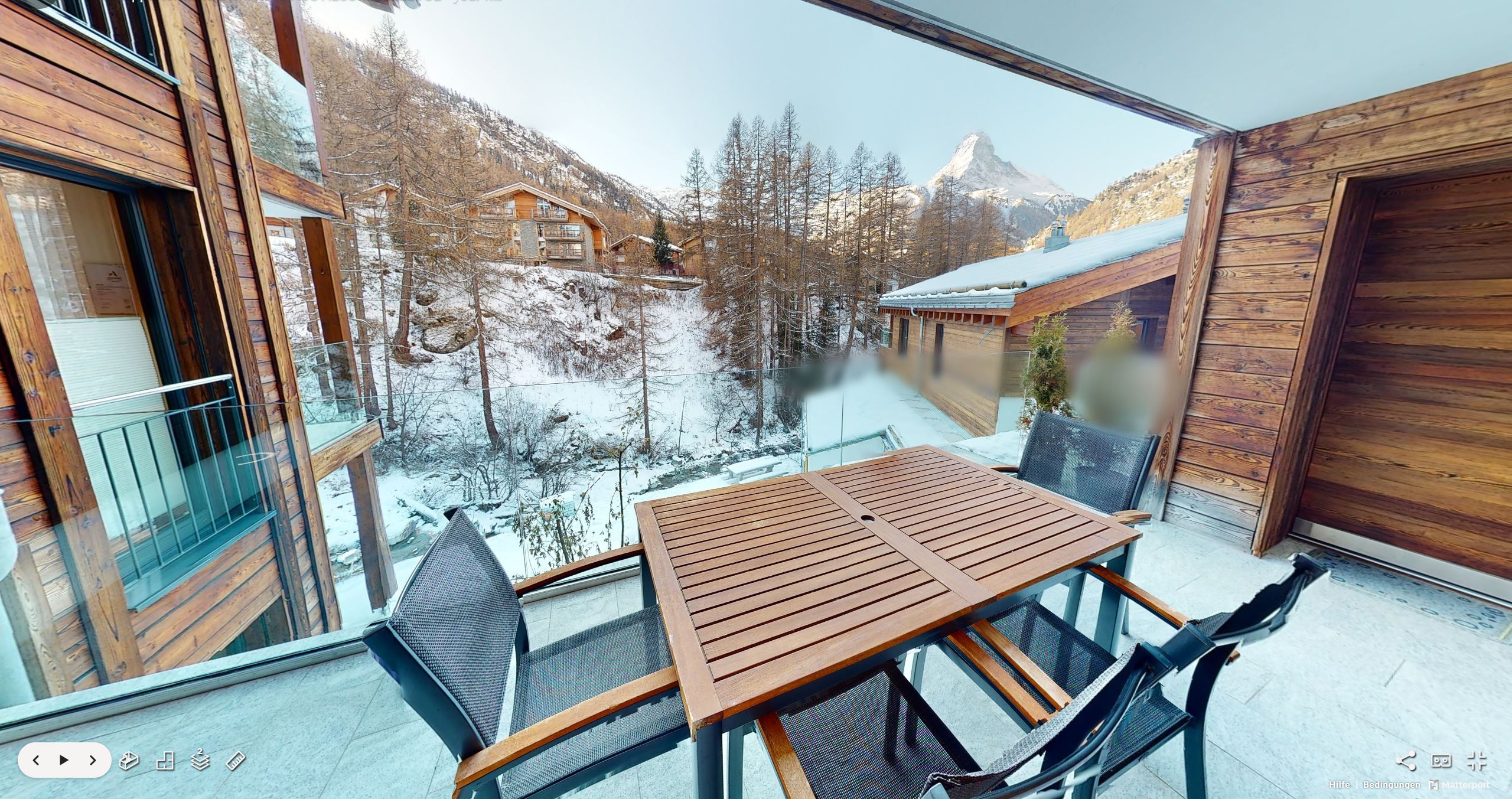 Balkon mit Bergblick