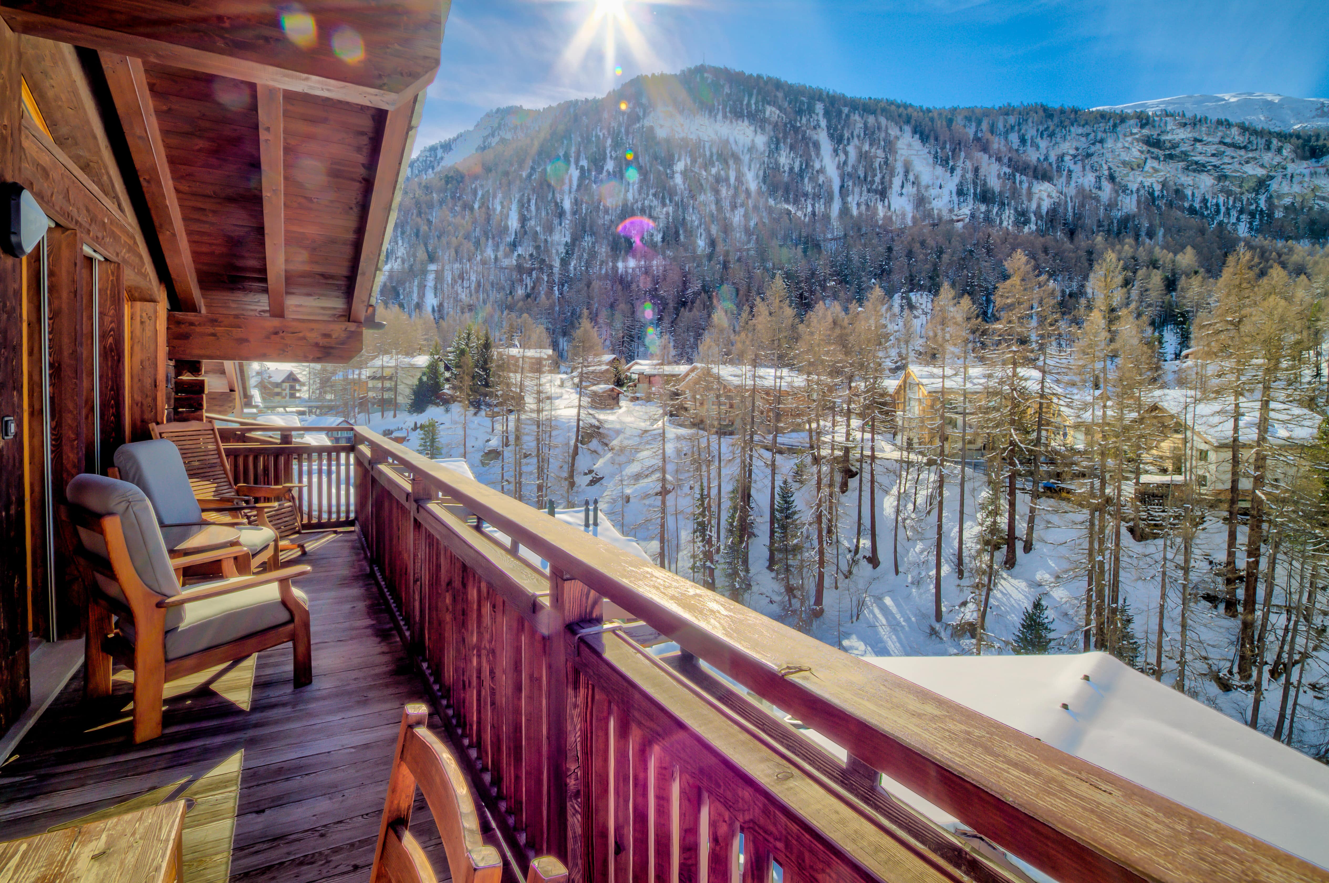 Balkon mit Bergblick