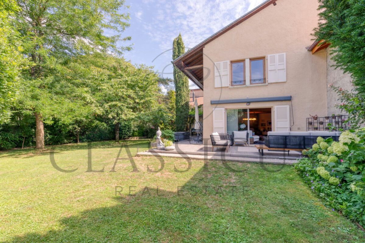 Haus mit Garten und Terrasse