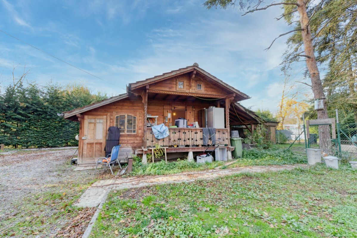 Holzhütte im Garten