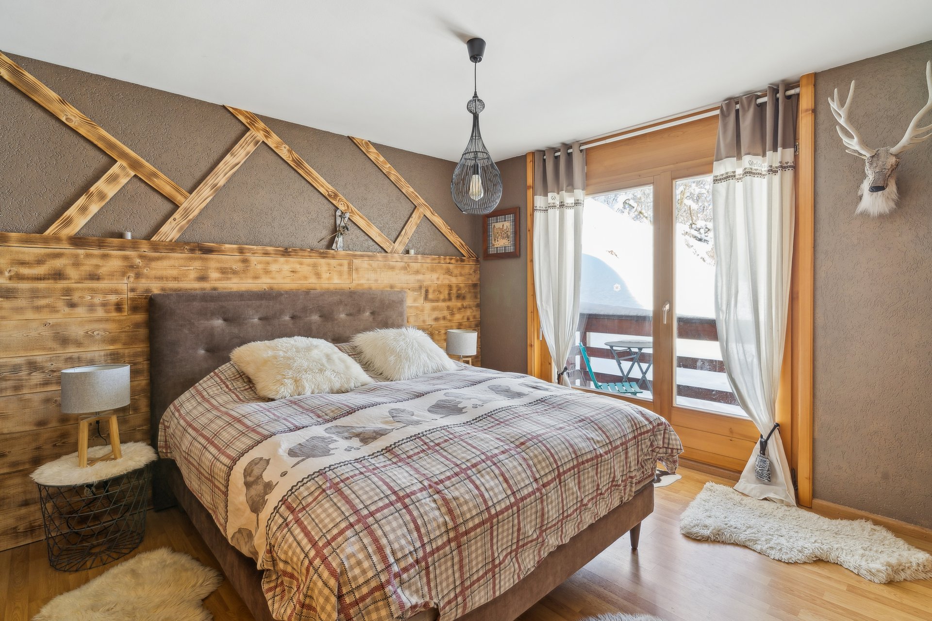 Gemütliches Schlafzimmer im Chalet-Stil