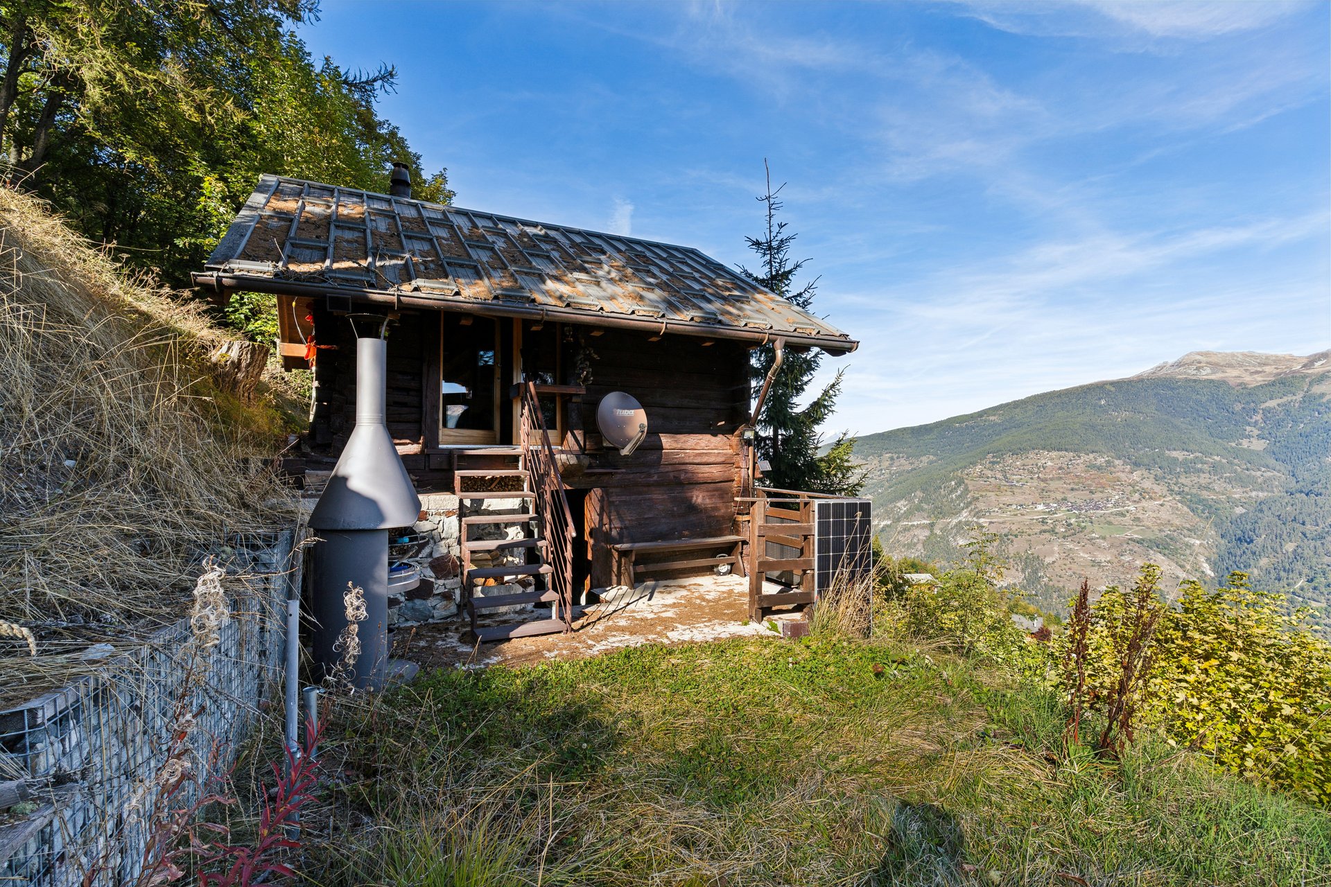 Almhütte in Berglage mit weiter Aussicht