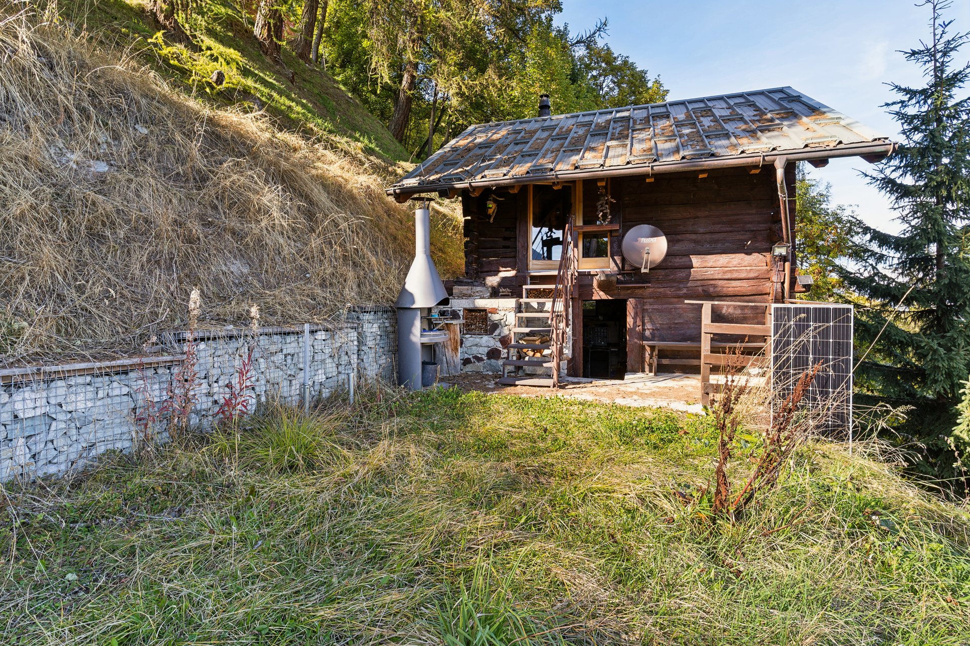Alpenhütte mit Garten und Hanglage