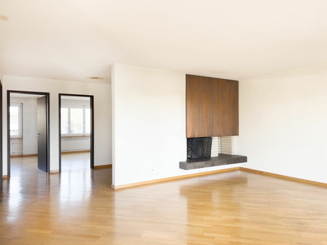 Wohnzimmer mit Kamin