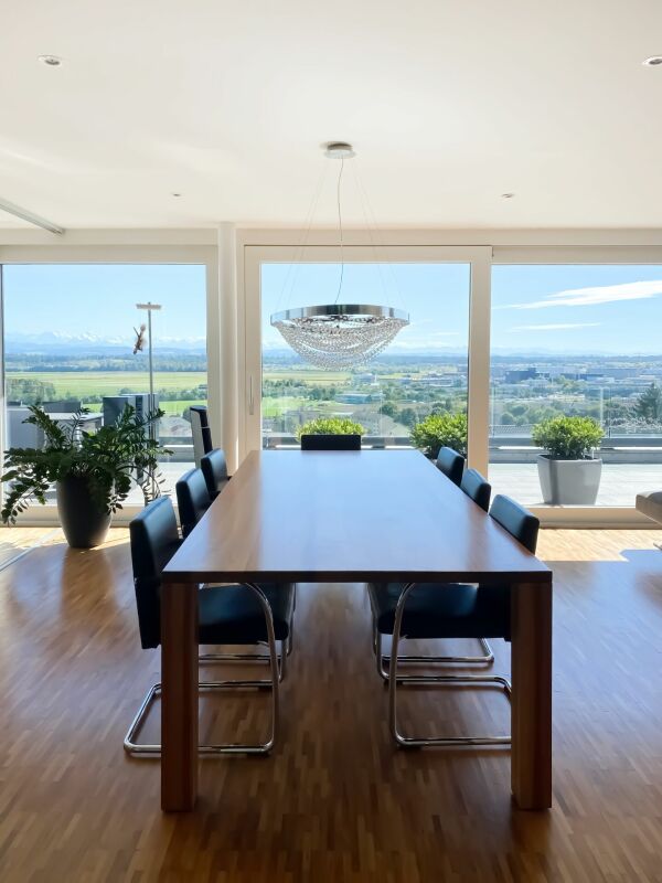 Esszimmer mit Panoramablick