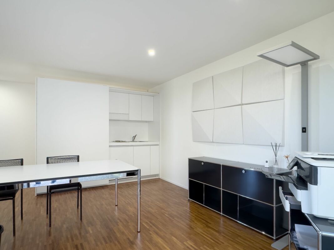 Modernes, minimalistisches Ess- und Küchenzimmer
