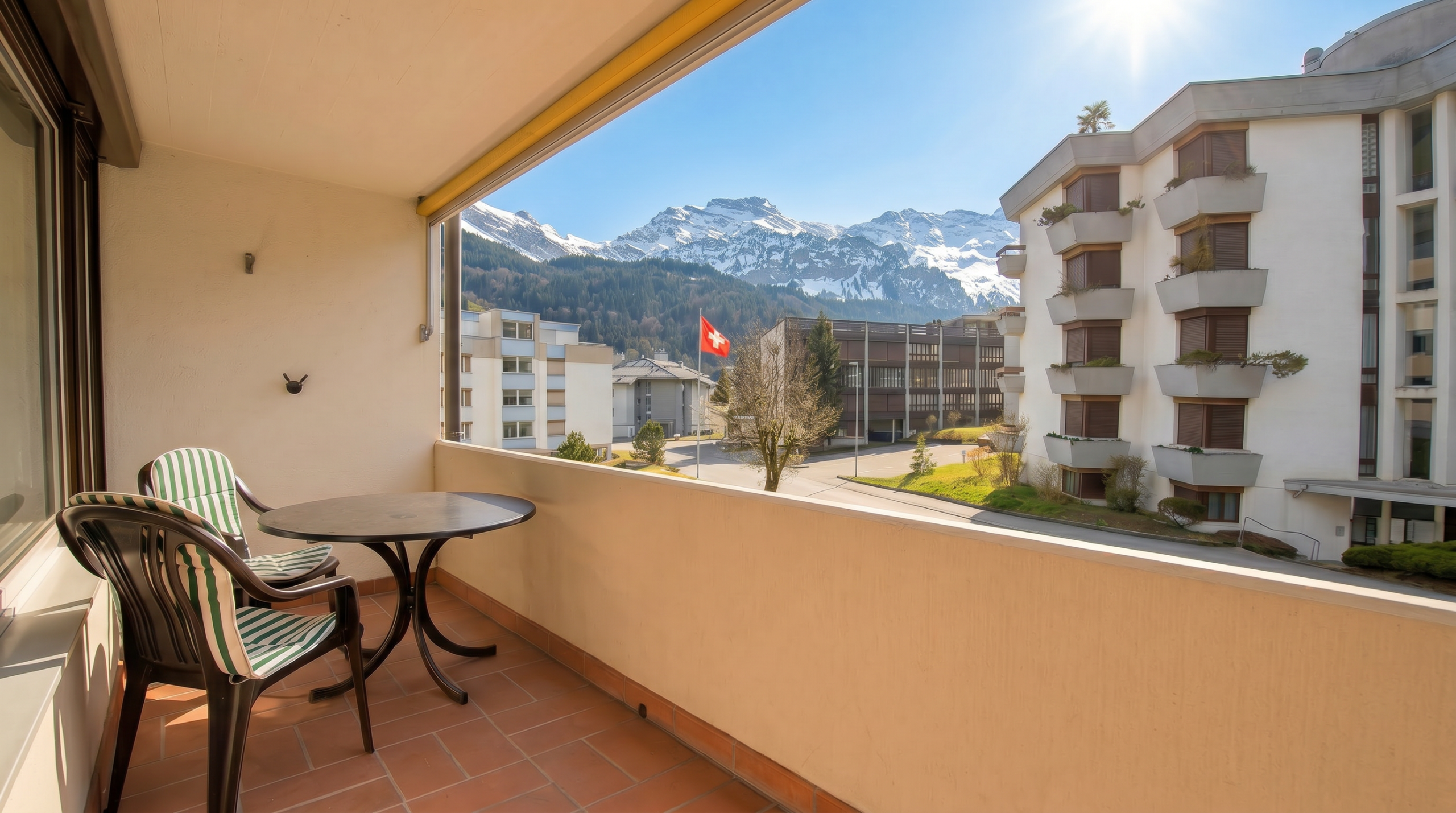 Balkon mit Bergblick
