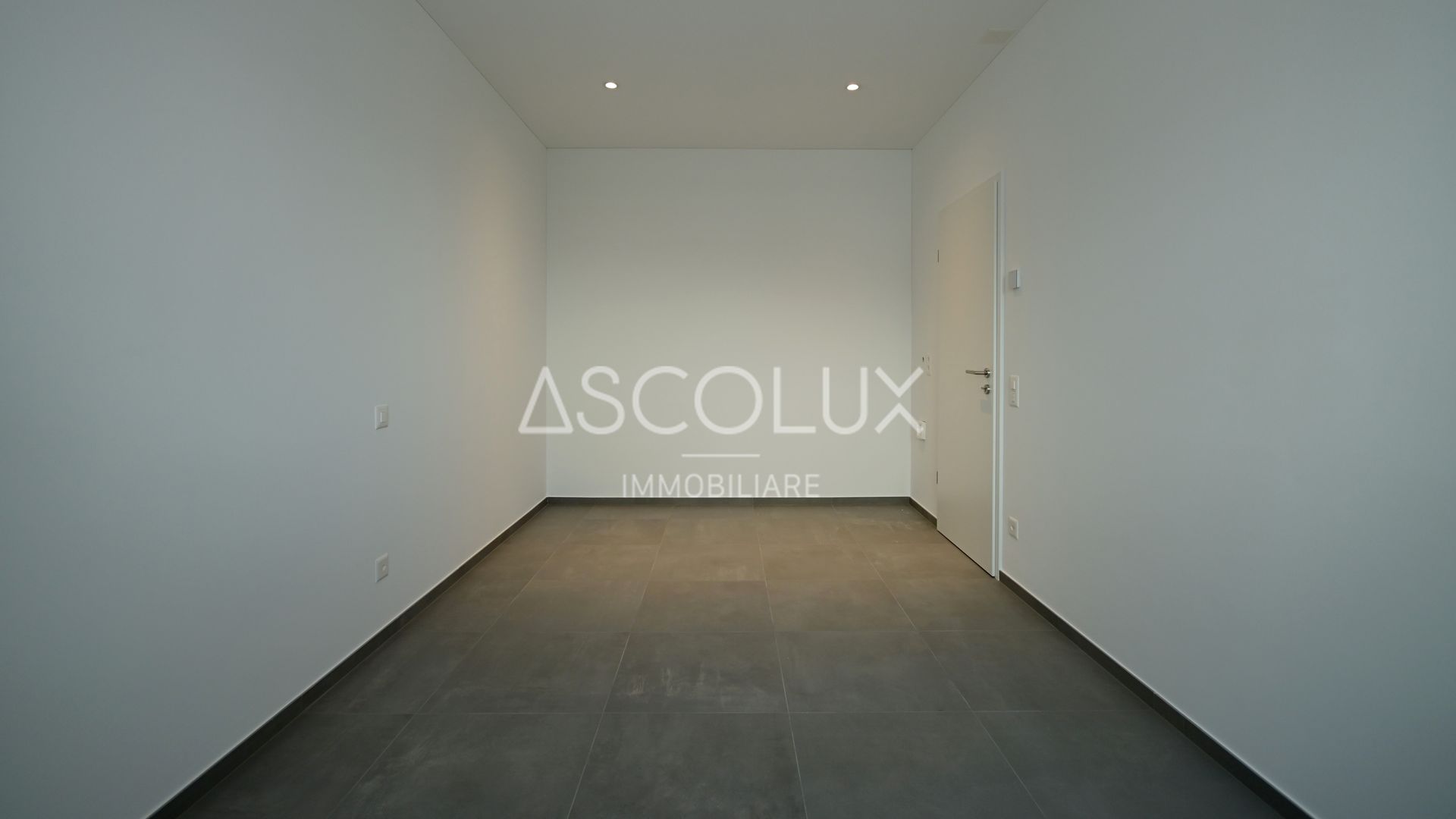 Minimalistischer leerer Innenraum