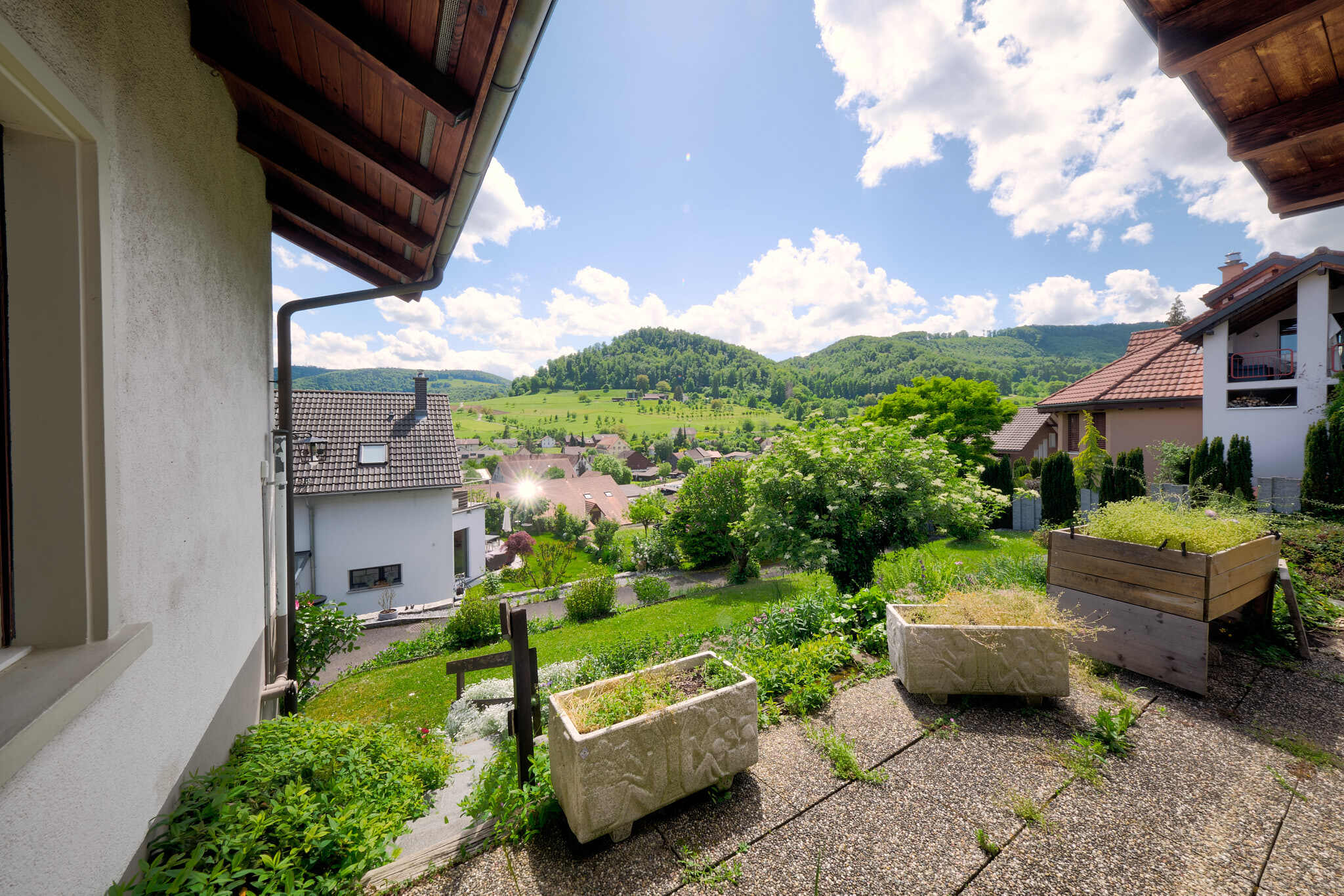 Balkon mit Bergblick