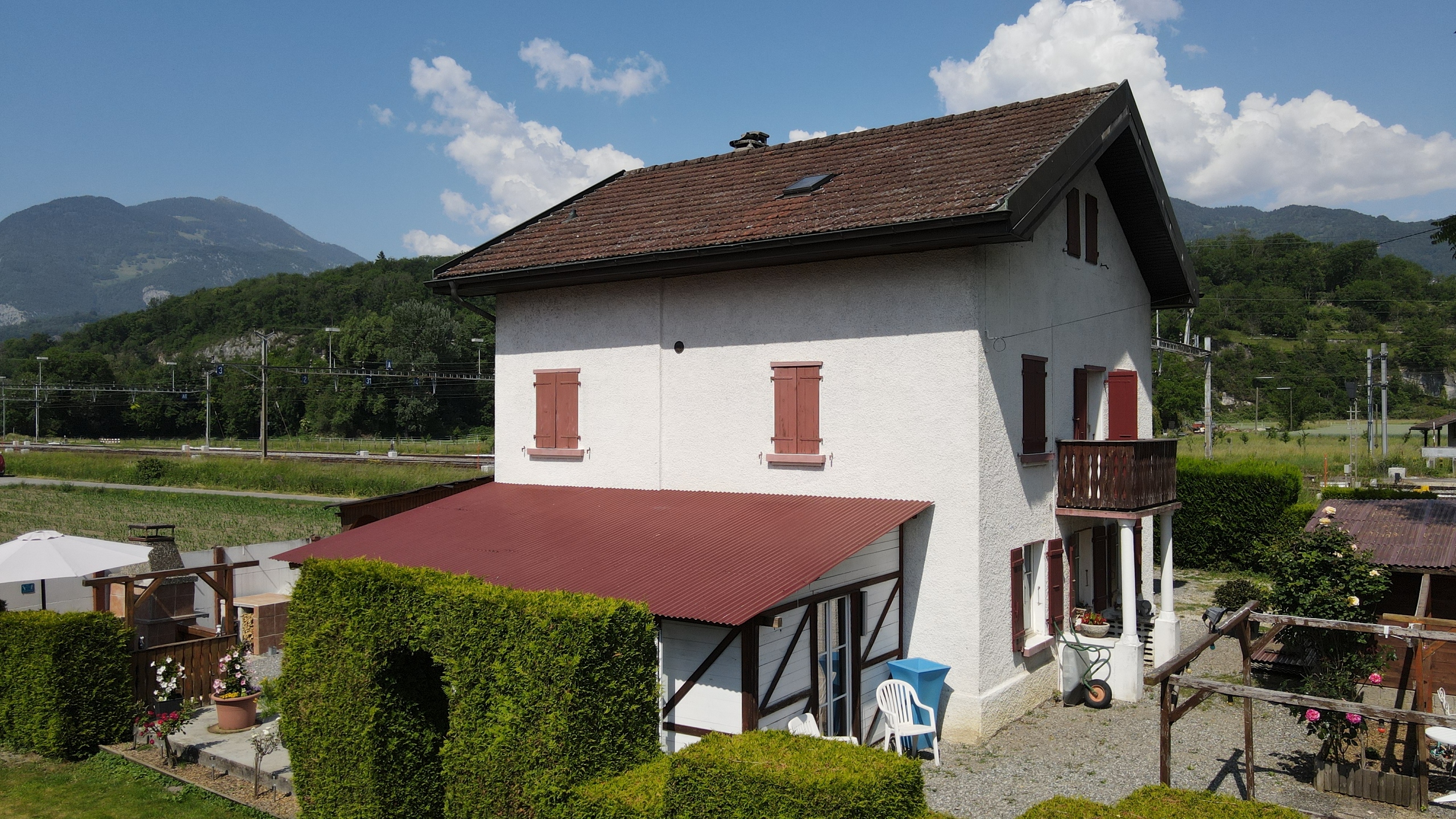 Landhaus mit Bergblick