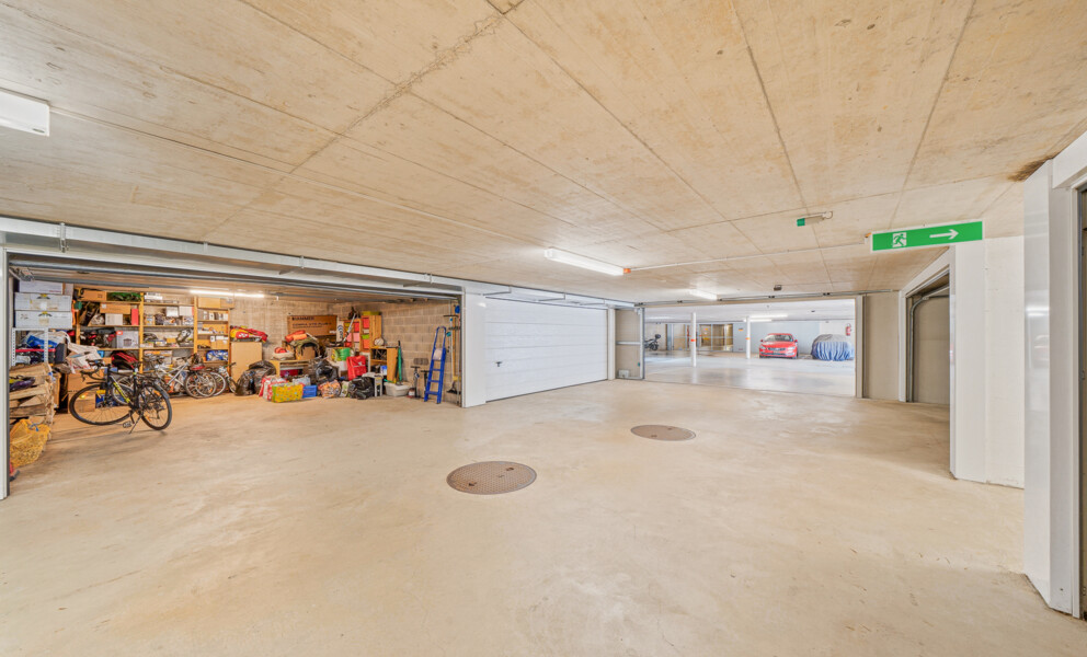 Tiefgarage mit Abstellbereich