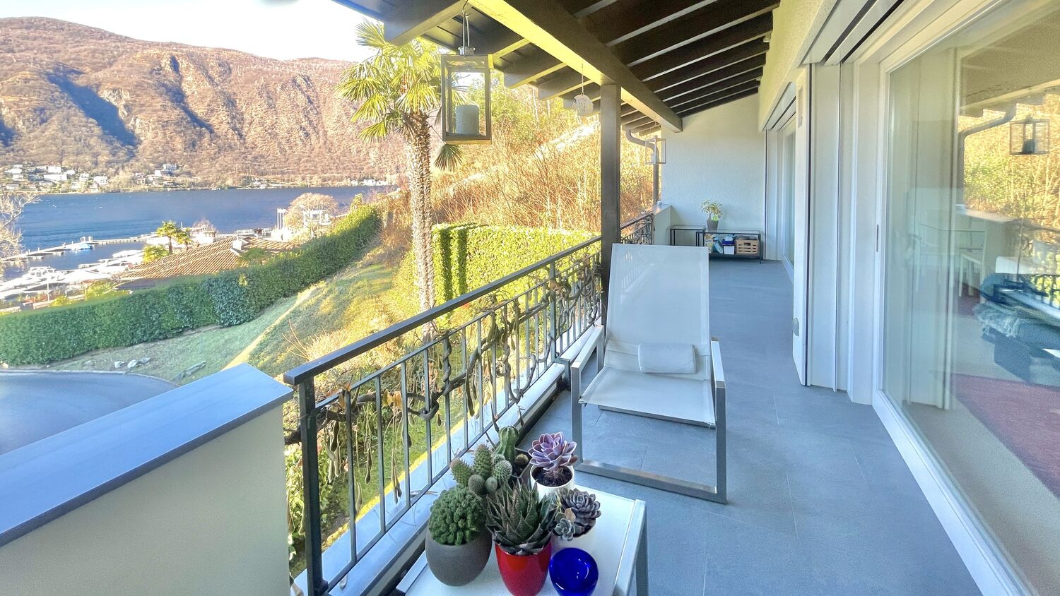 Balkon mit Seeblick