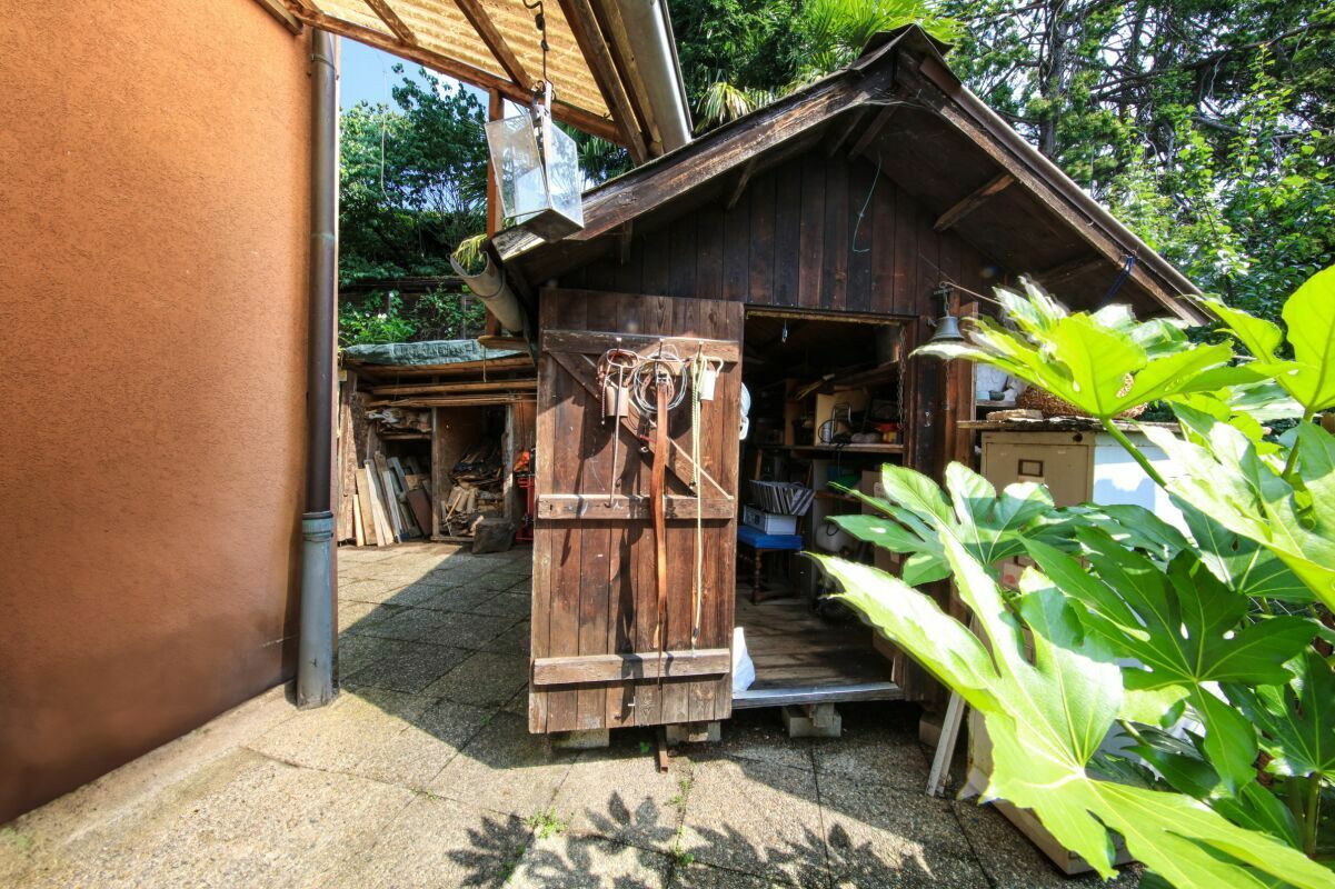 Gartenhütte neben dem Haus