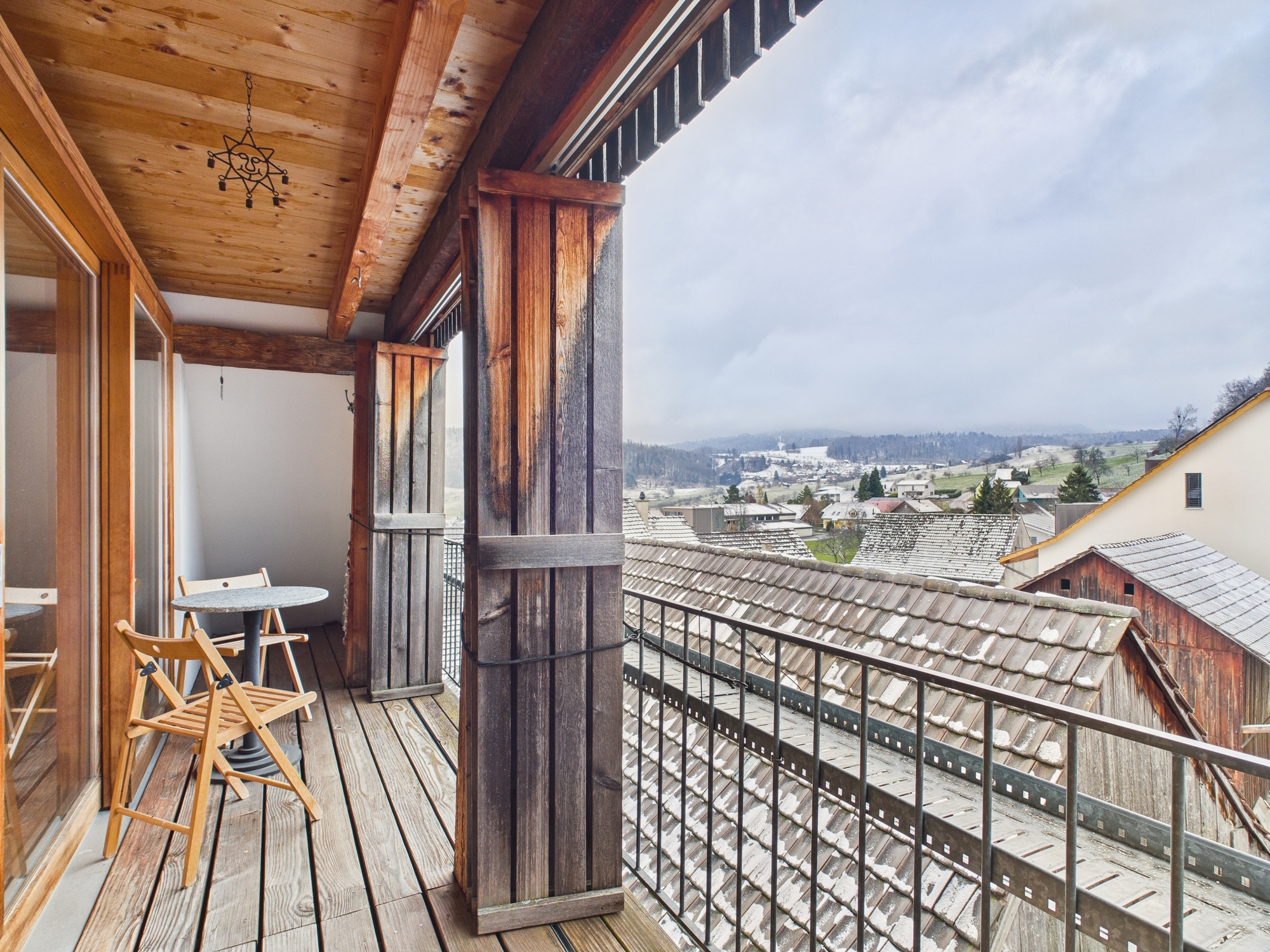 Balkon mit Bergblick