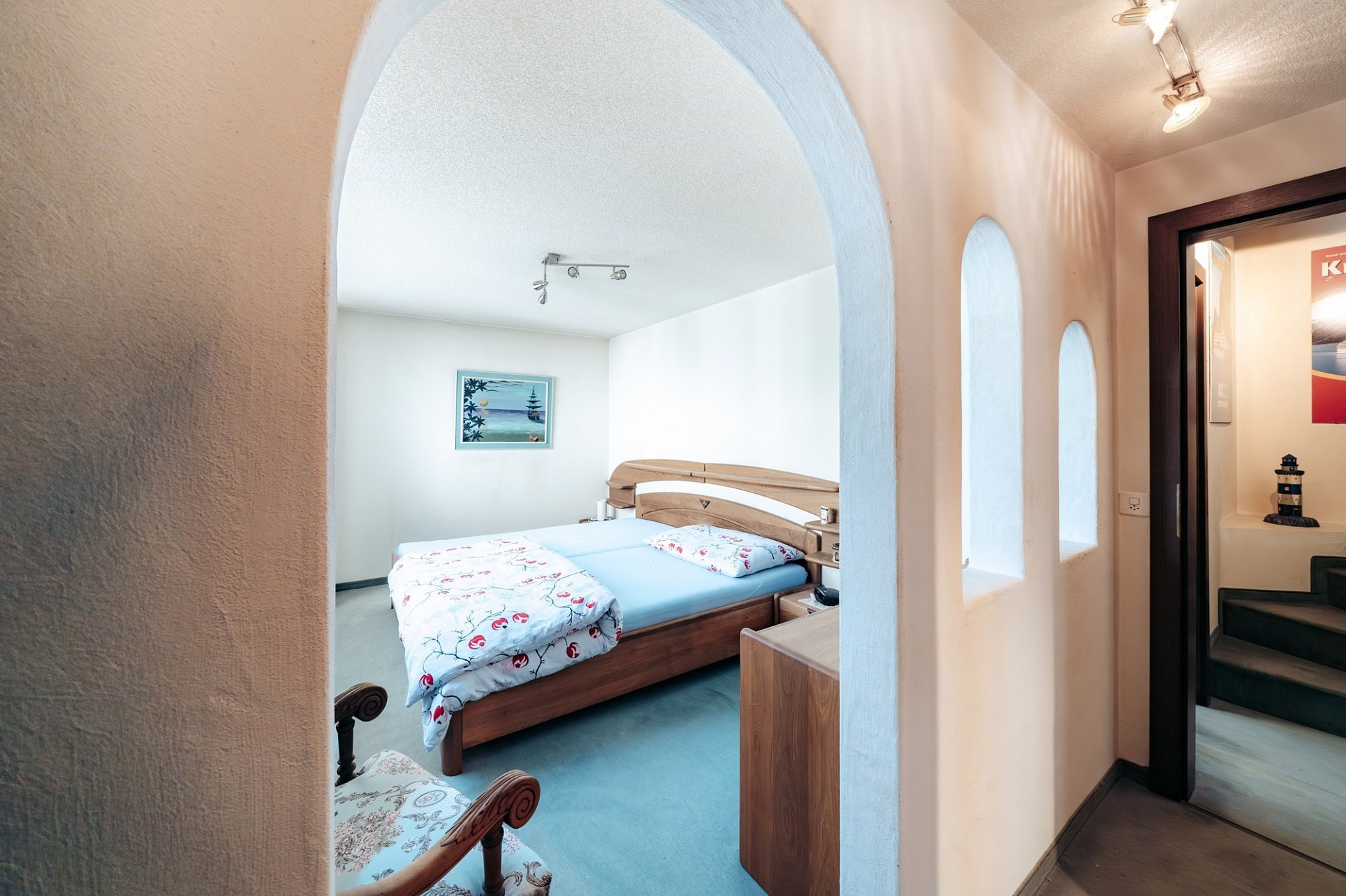 Schlafzimmer mit Flurblick