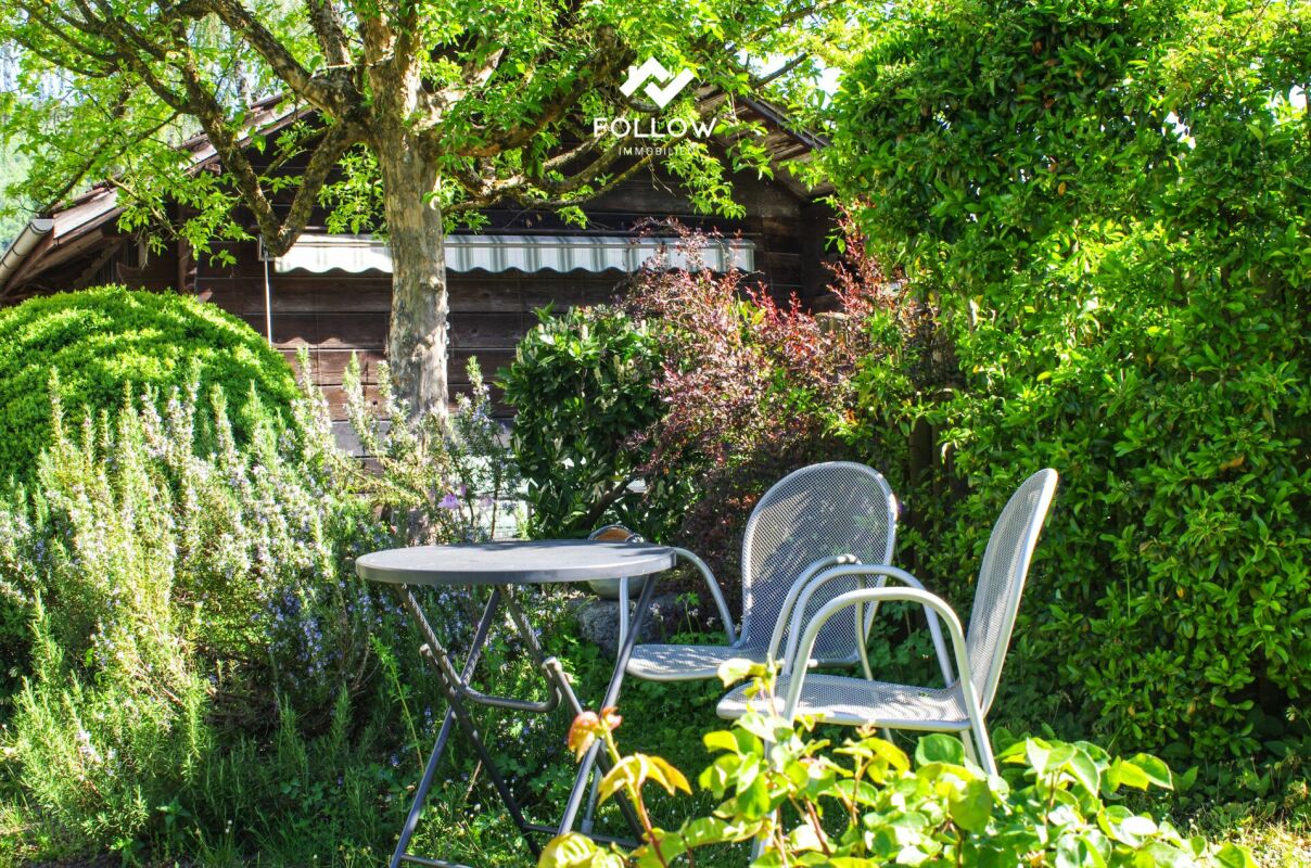 Garten mit Sitzgruppe
