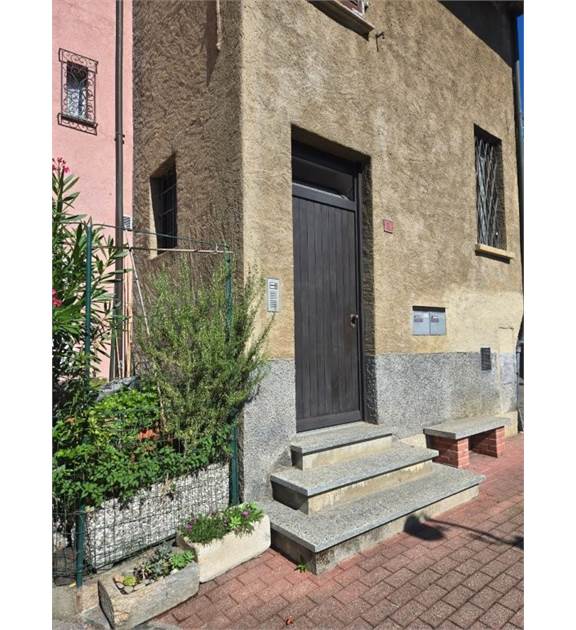 Hausfassade mit Eingang