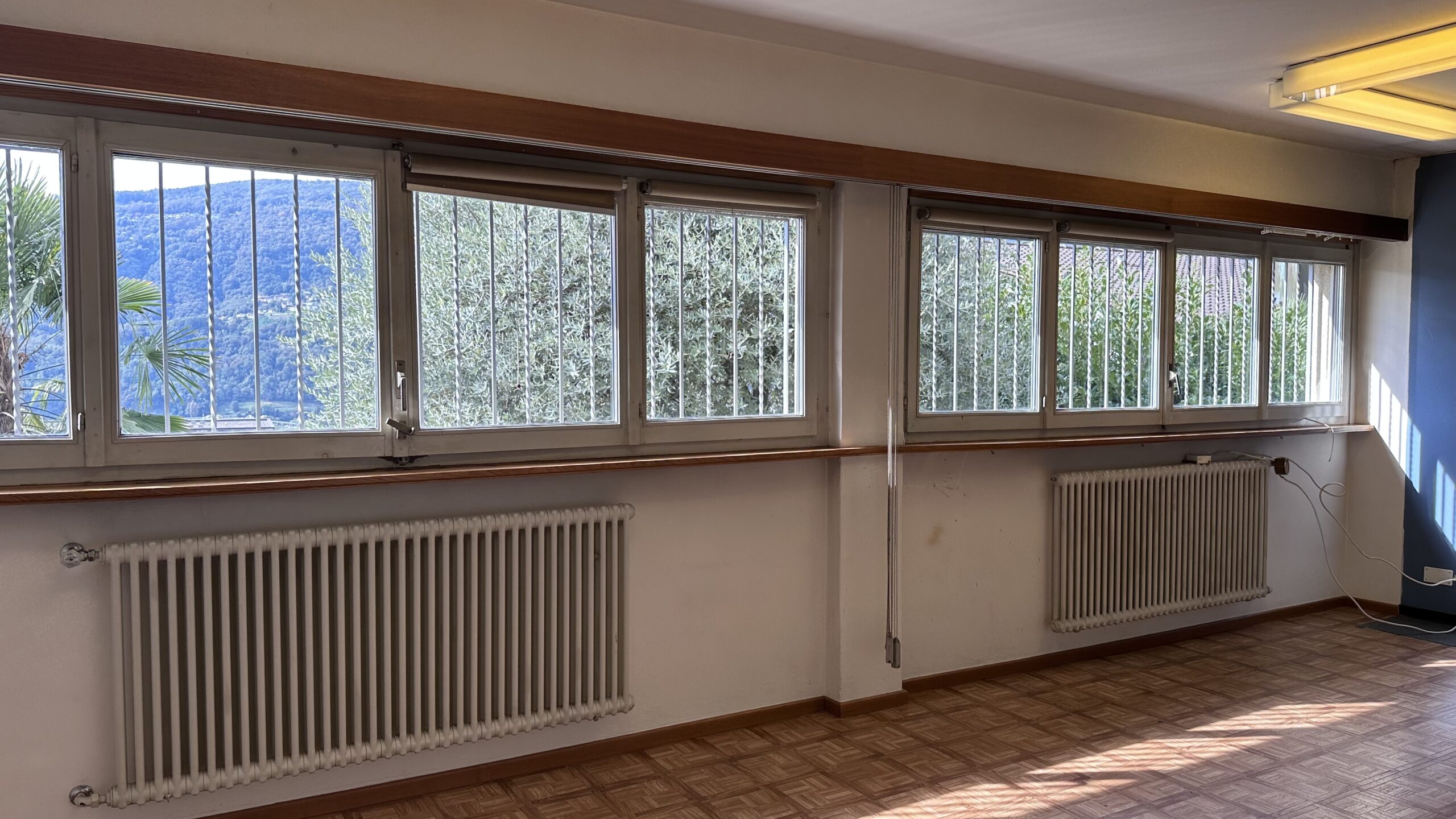 Wohnraum mit Panoramafenstern