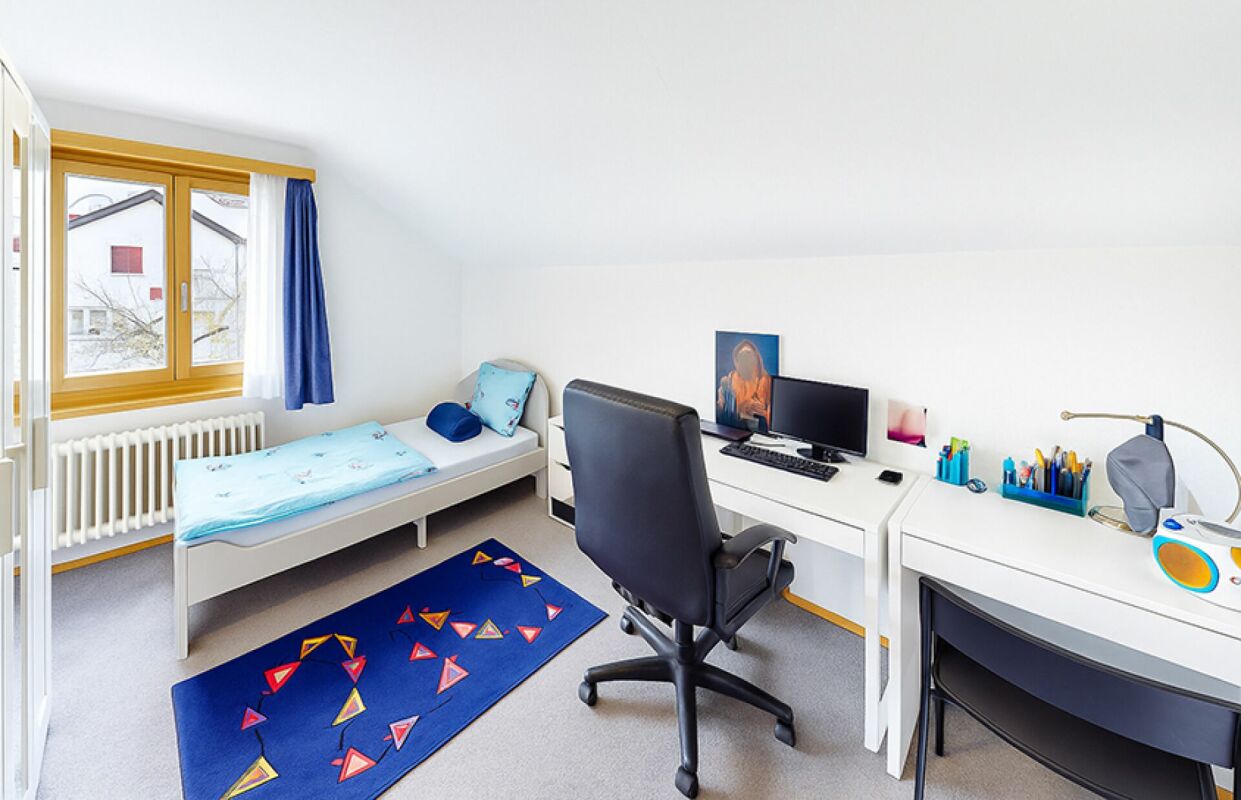 Kinderzimmer mit Arbeitsplatz