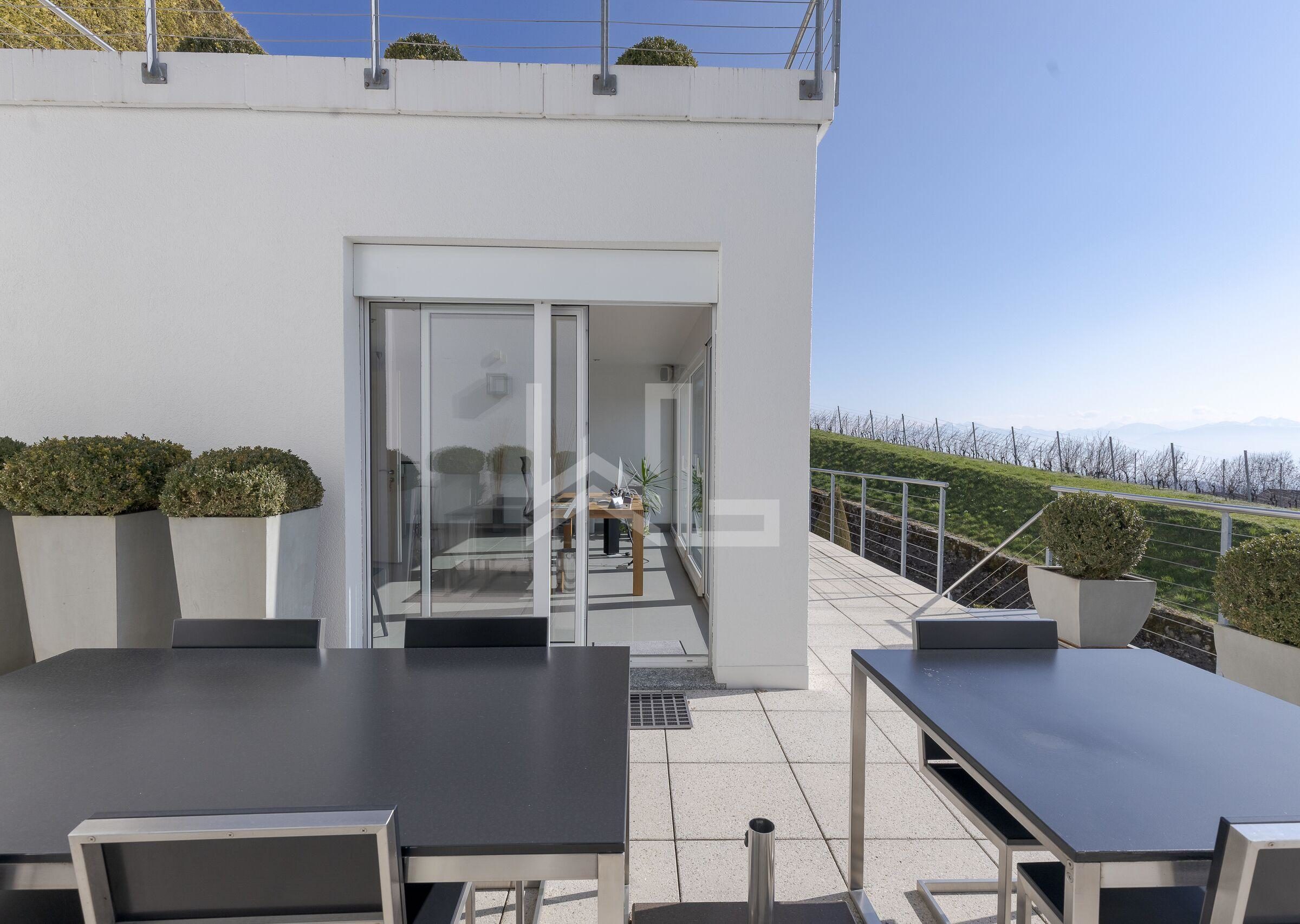 Terrasse mit Blick ins Grüne
