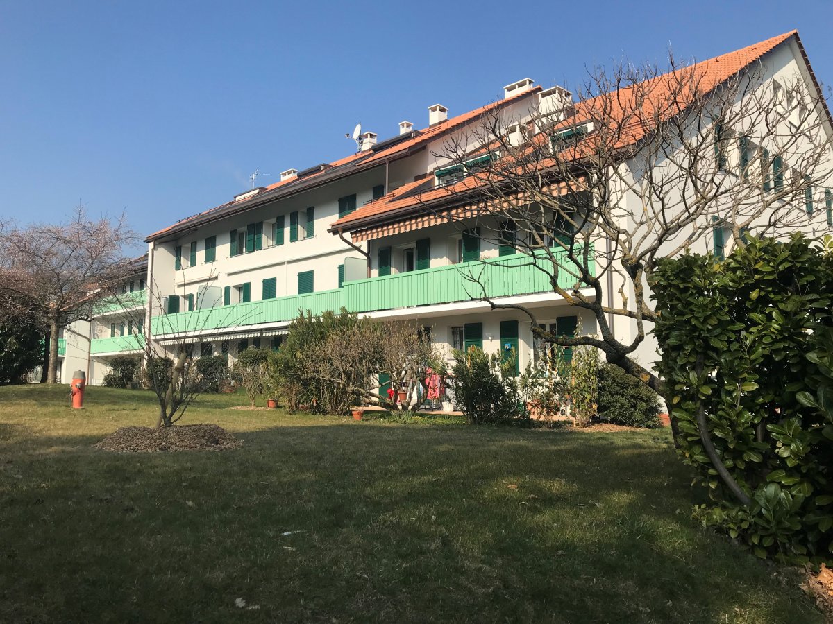 Mehrfamilienhaus mit Garten