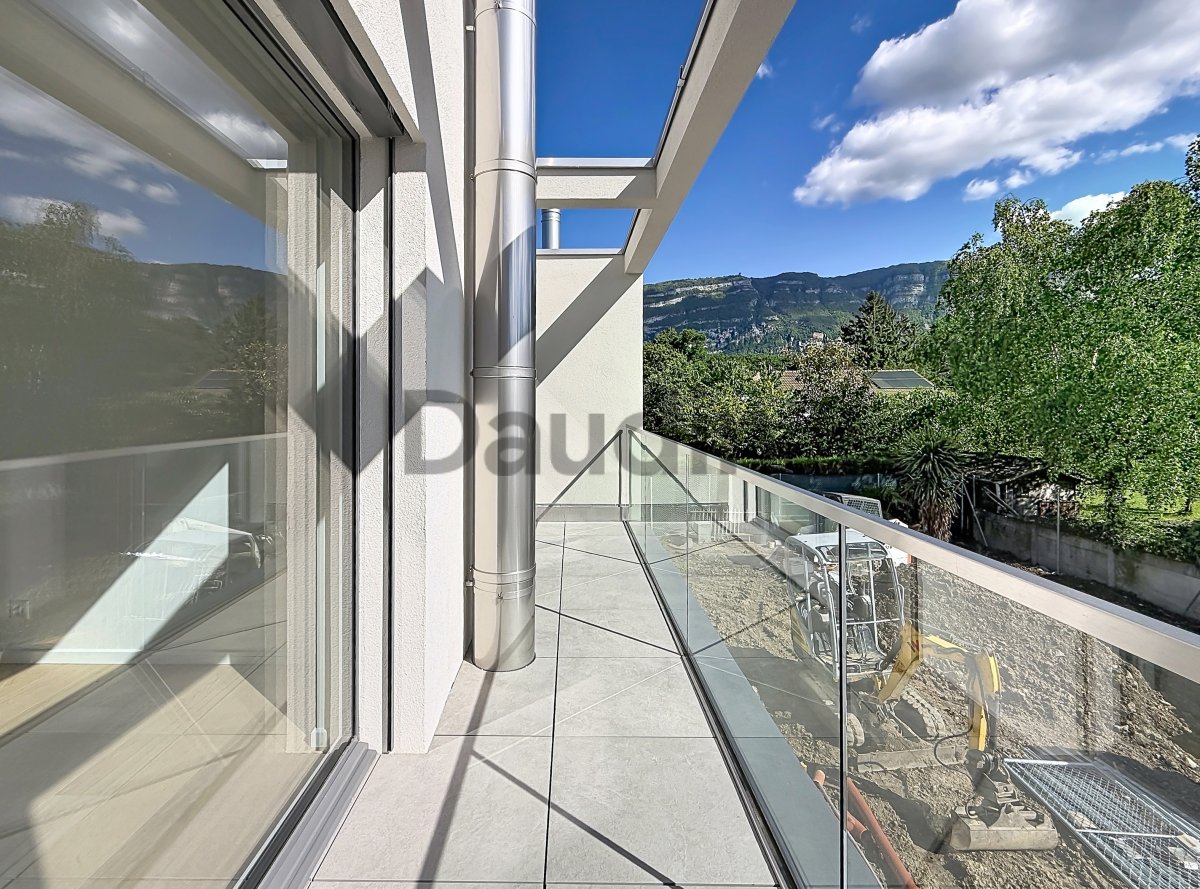 Balkon mit Bergblick