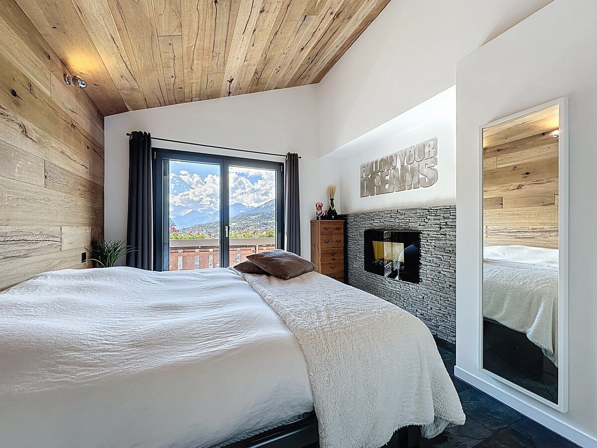 Schlafzimmer mit Bergblick