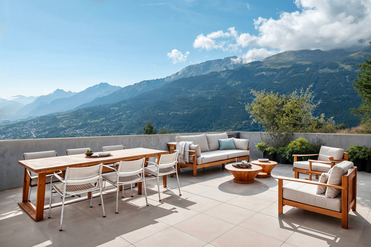 Terrasse mit Bergpanorama