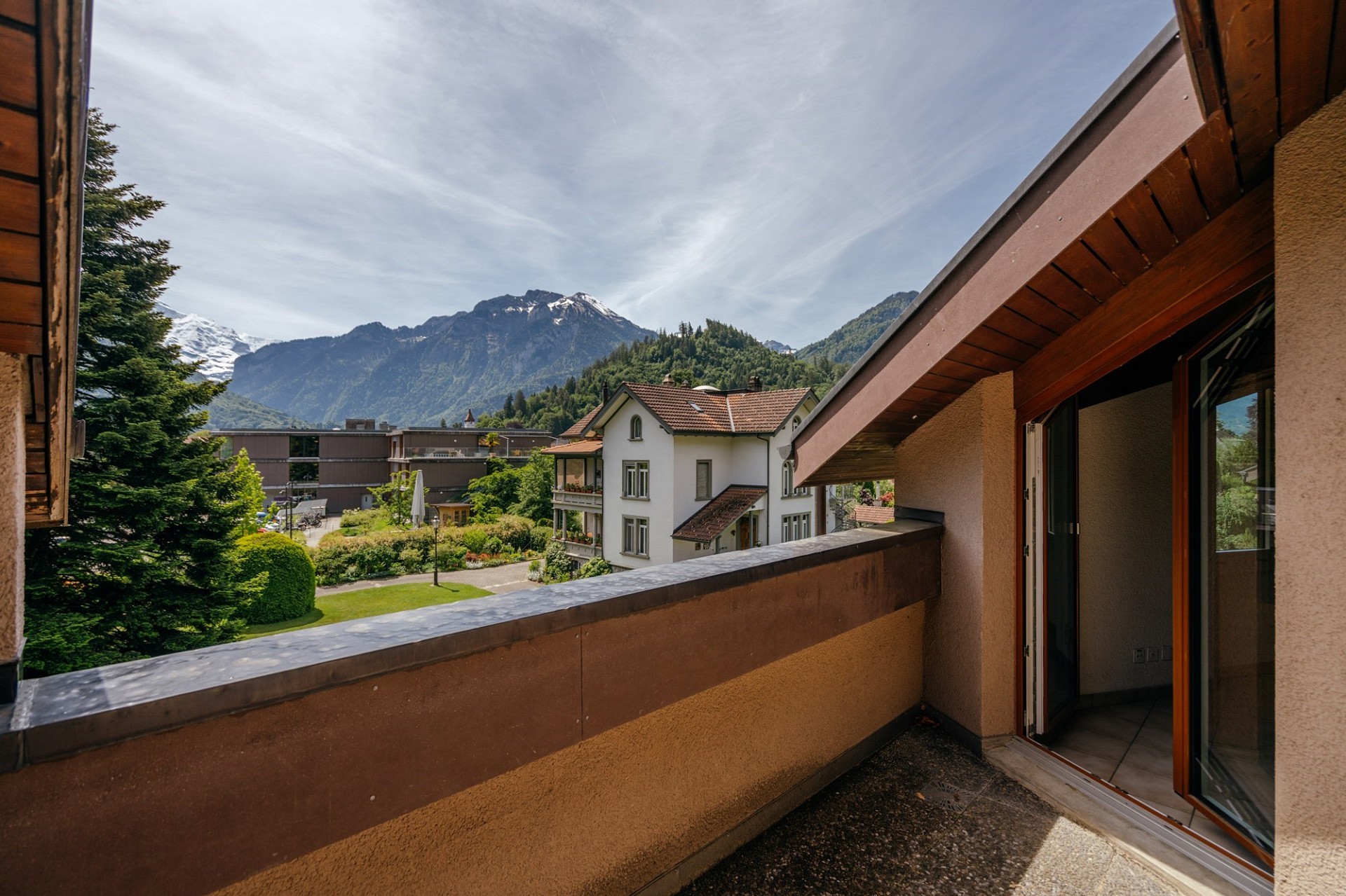 Balkon mit Bergblick