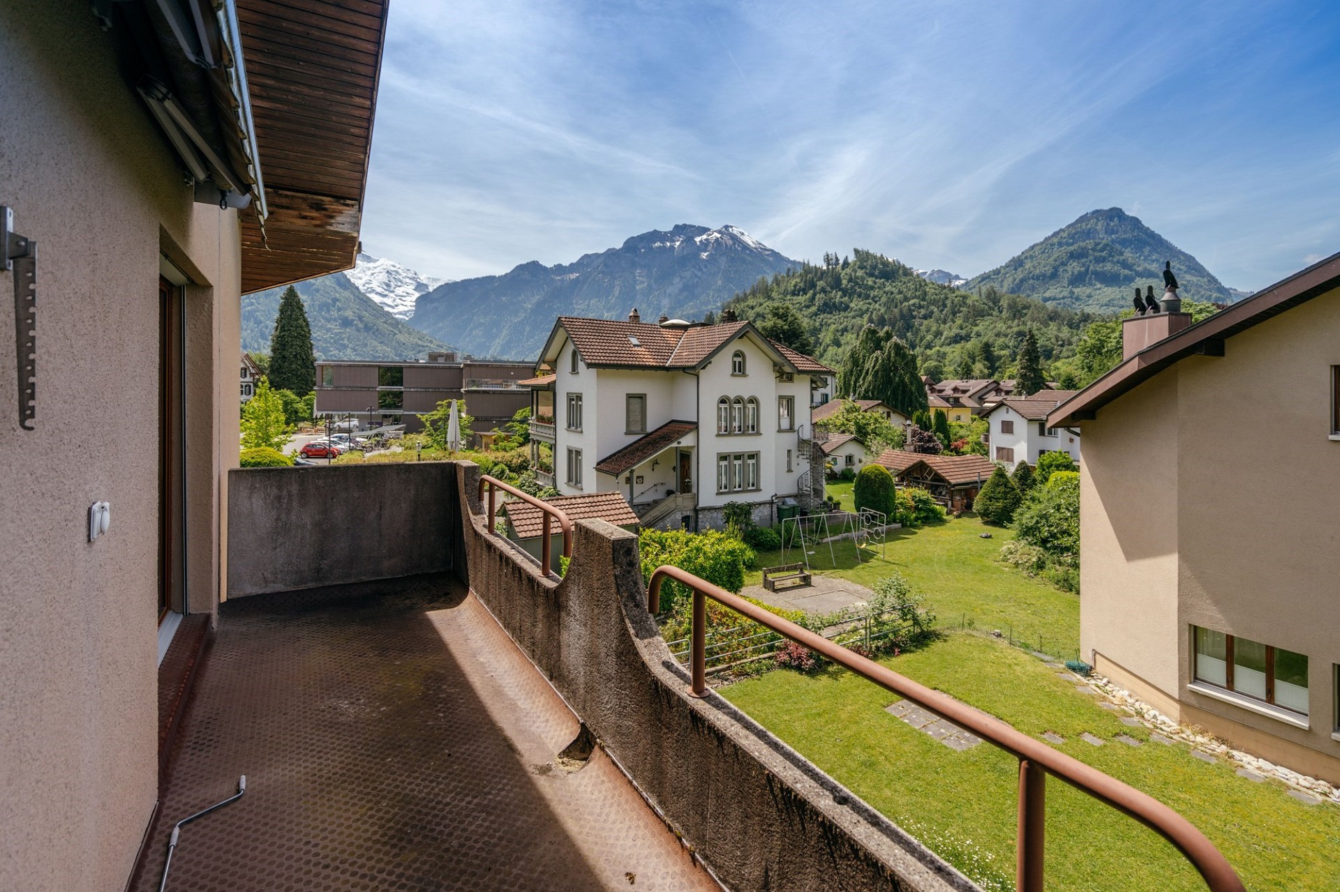 Balkon mit Alpenblick
