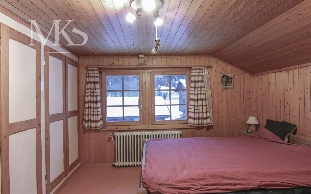 Schlafzimmer im Holzstil