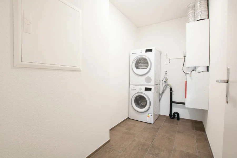 Hauswirtschaftsraum mit Geräten