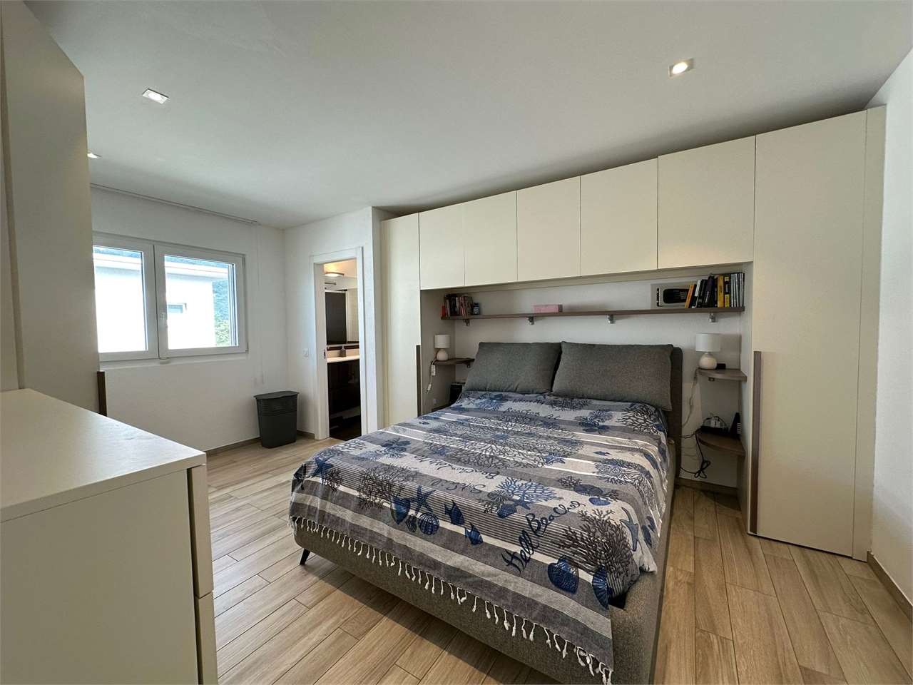 Schlafzimmer mit Einbauschrank