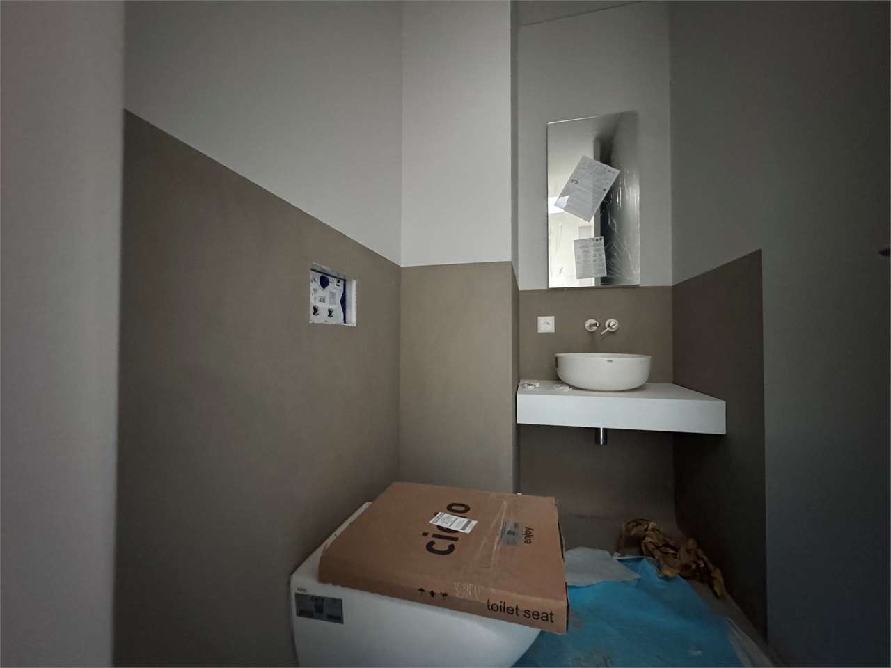 Unvollendetes Gäste-WC
