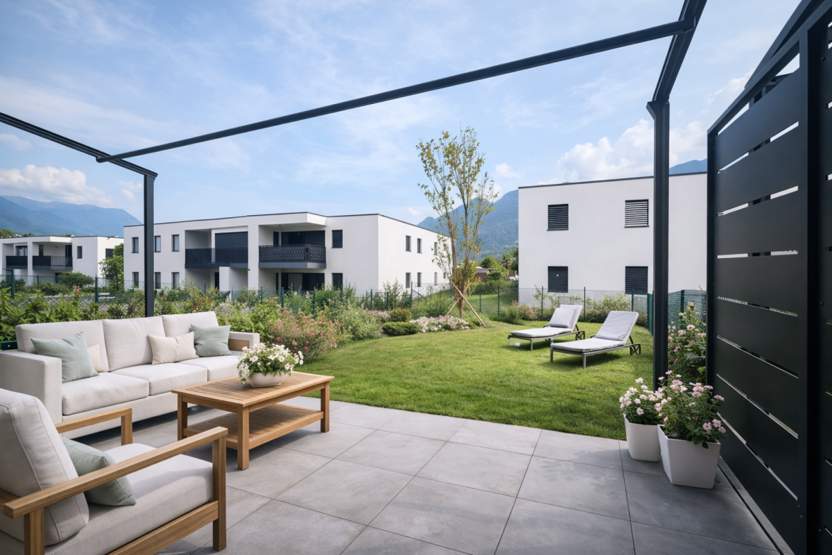 Moderner Garten mit Lounge-Bereich