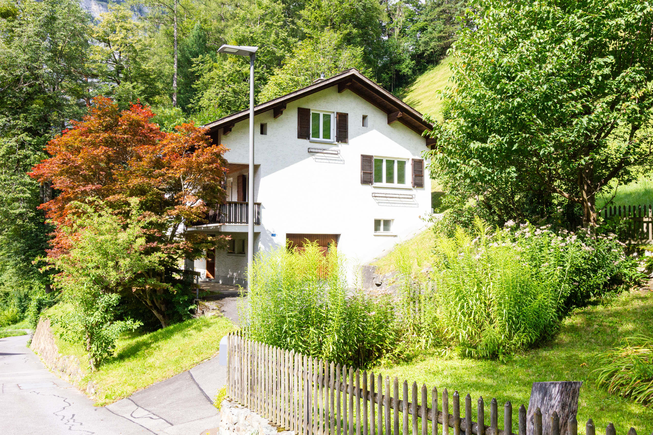 Alpines Wohnhaus im Grünen