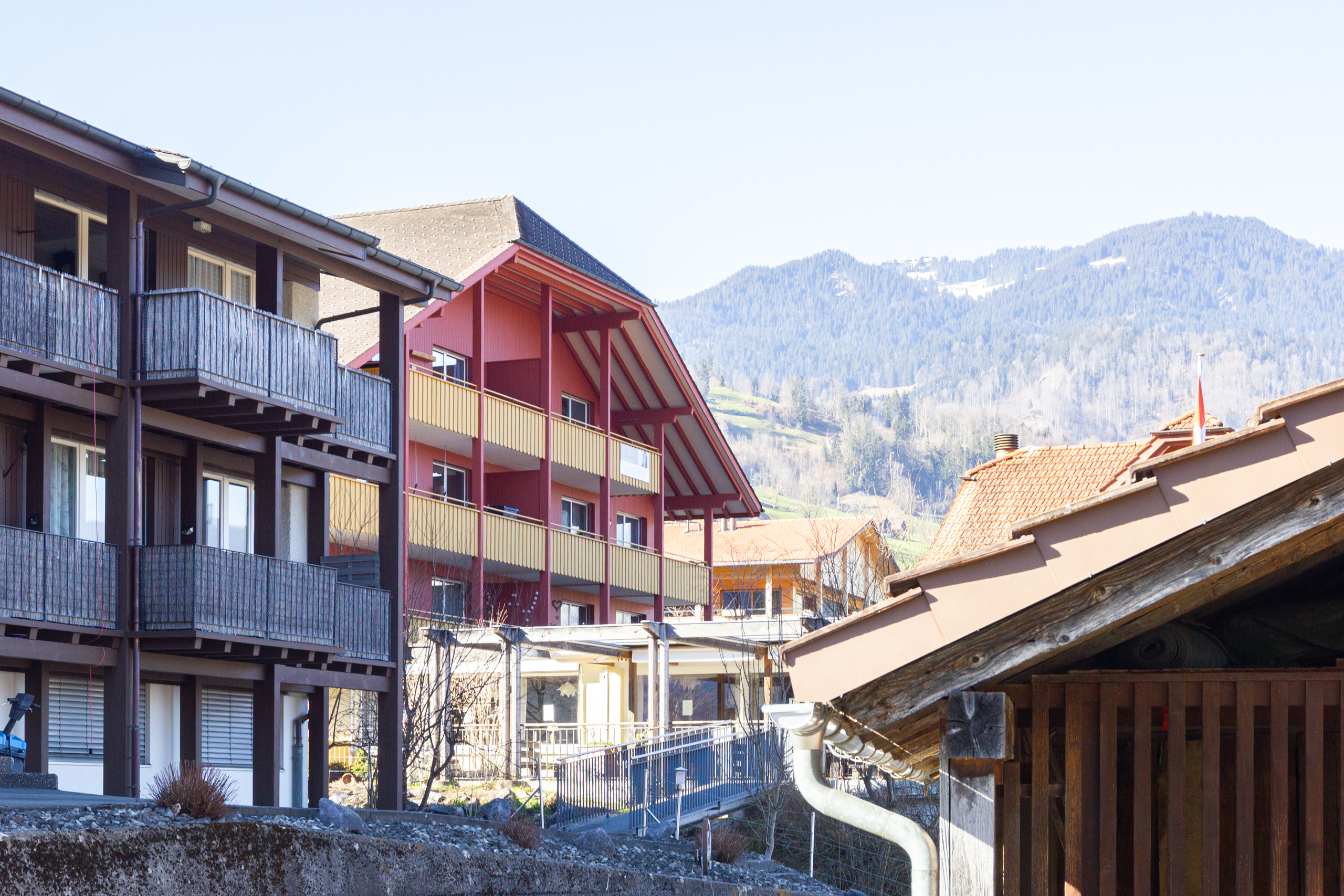 Alpines Wohnensemble mit Bergblick