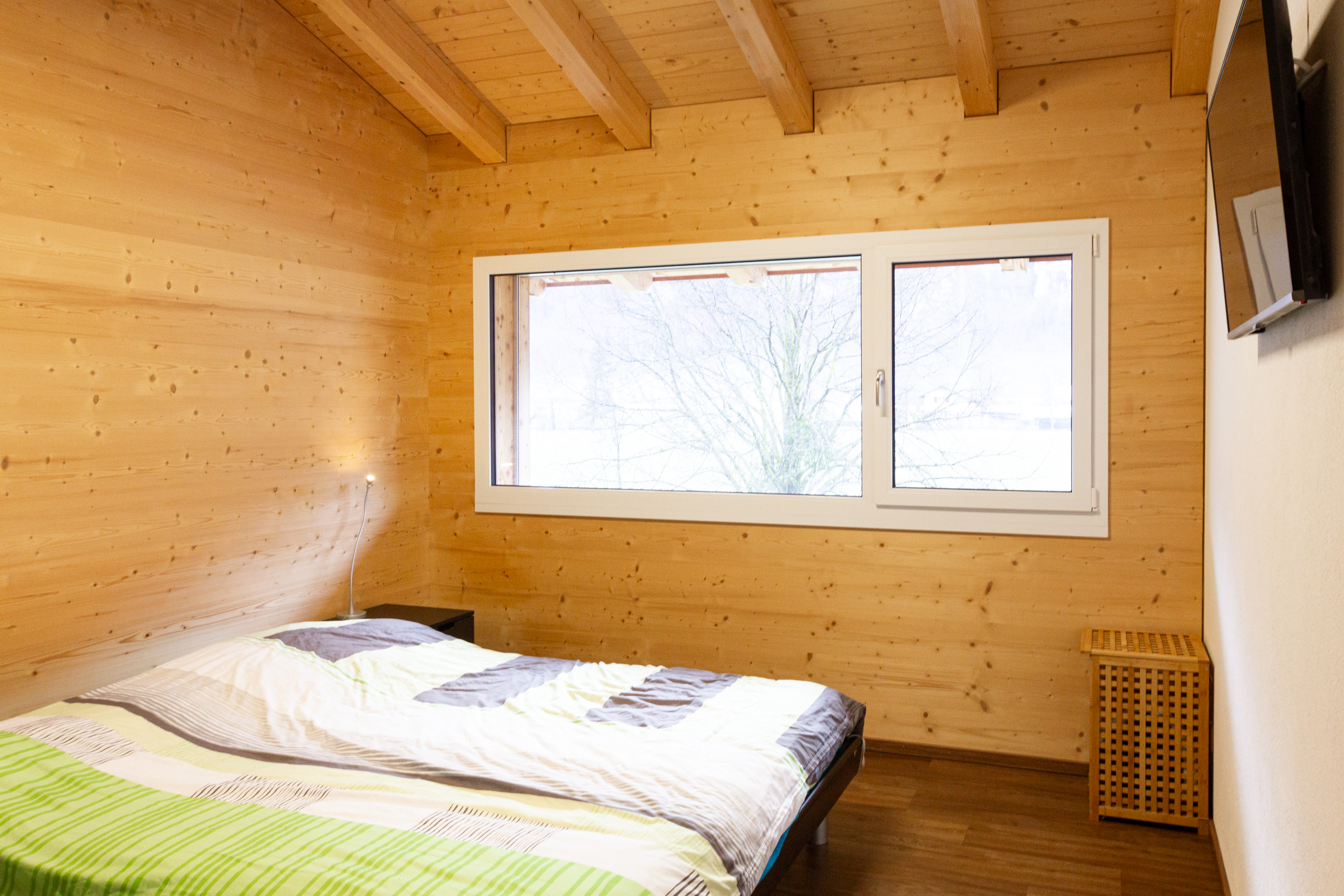 Helles Holz-Schlafzimmer