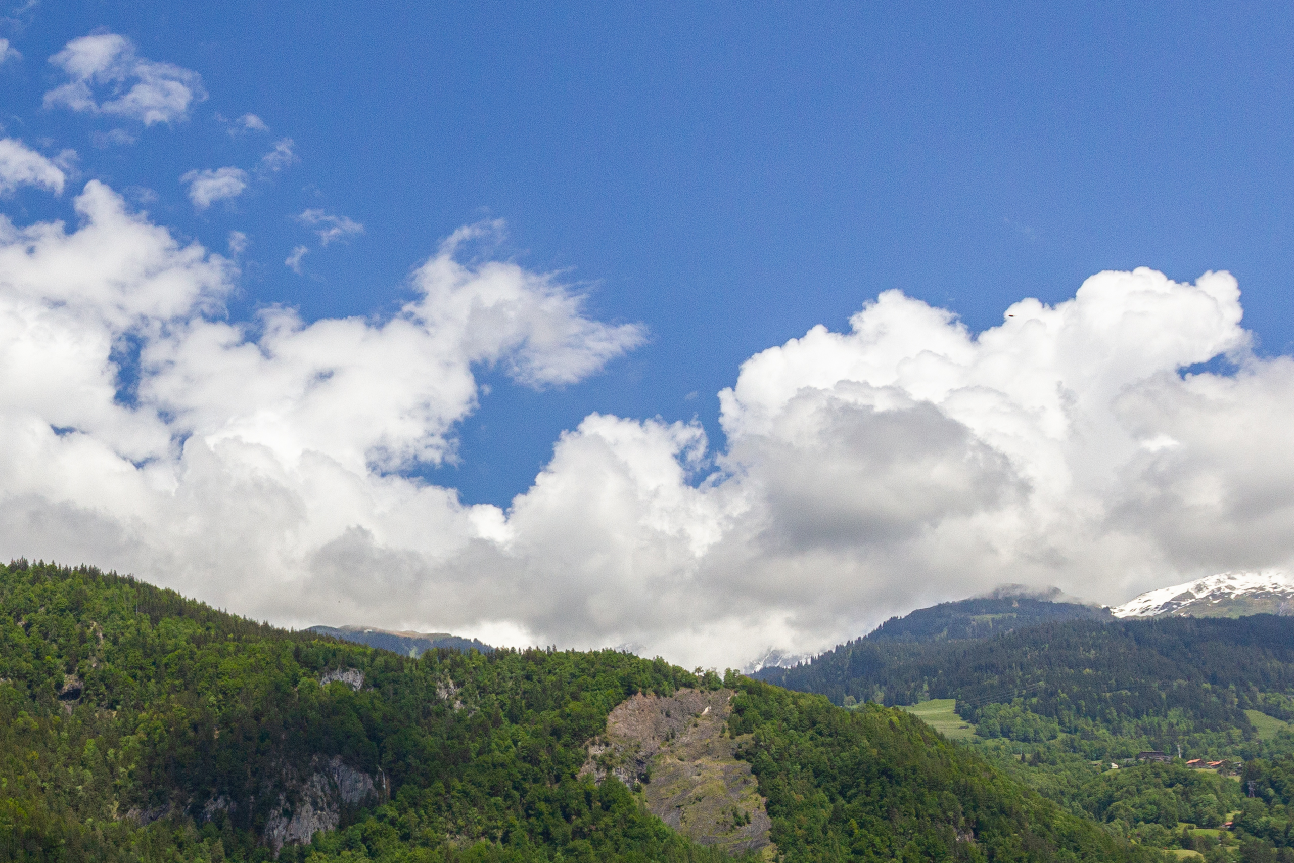 Berglandschaft mit Wolkenhimmel