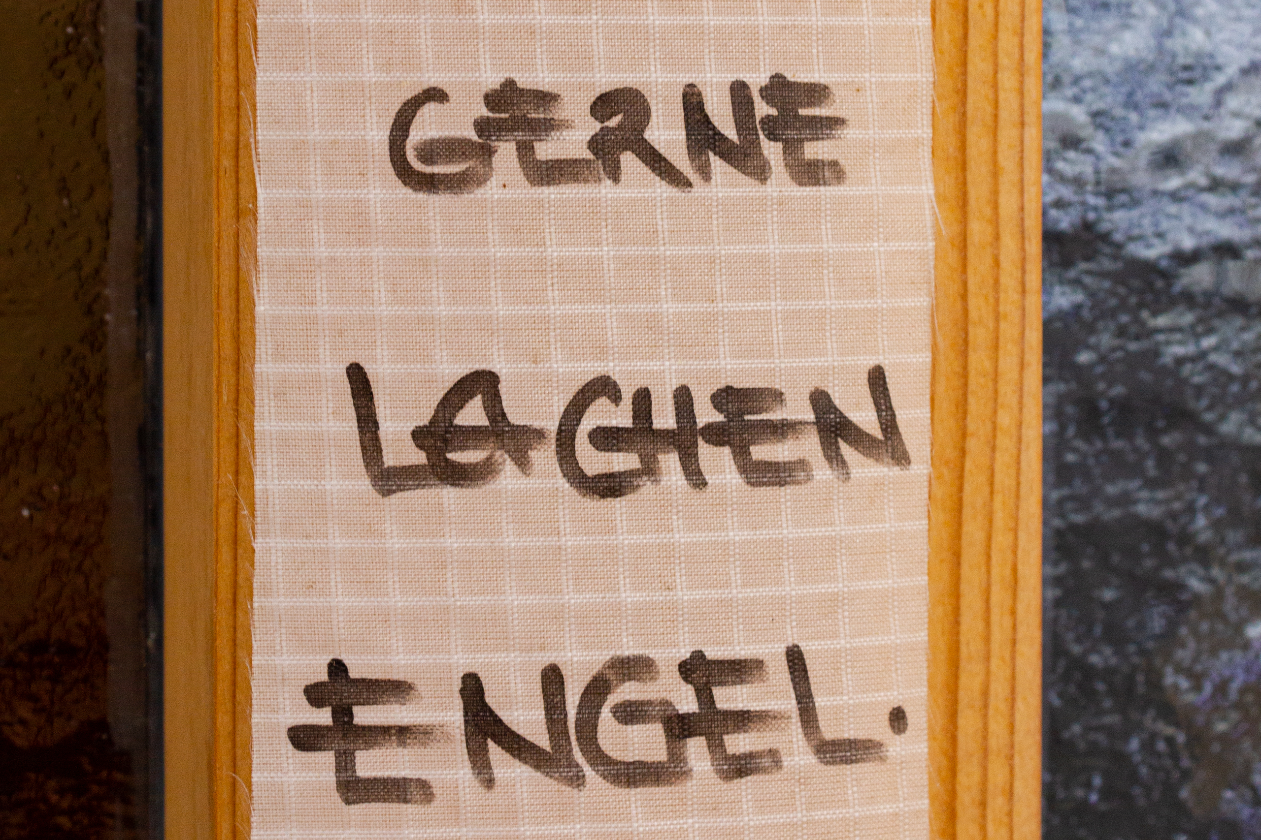 Beschrifteter Laternenschirm