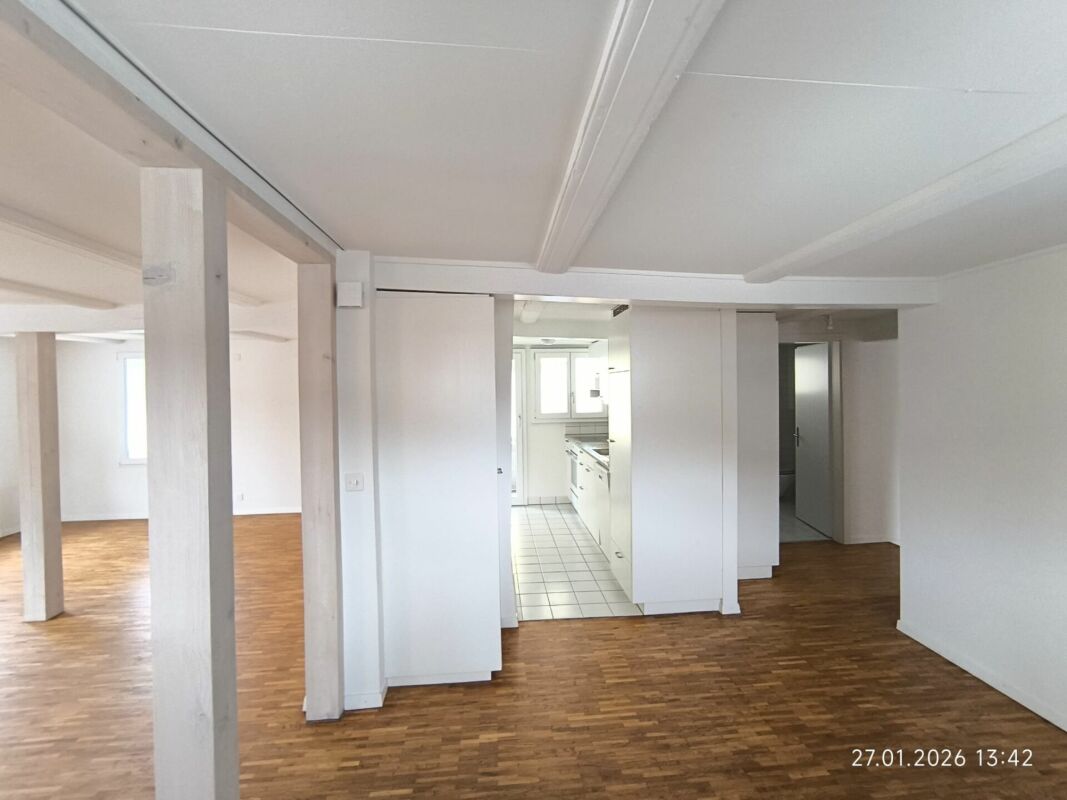 Offener Wohnbereich mit Küche