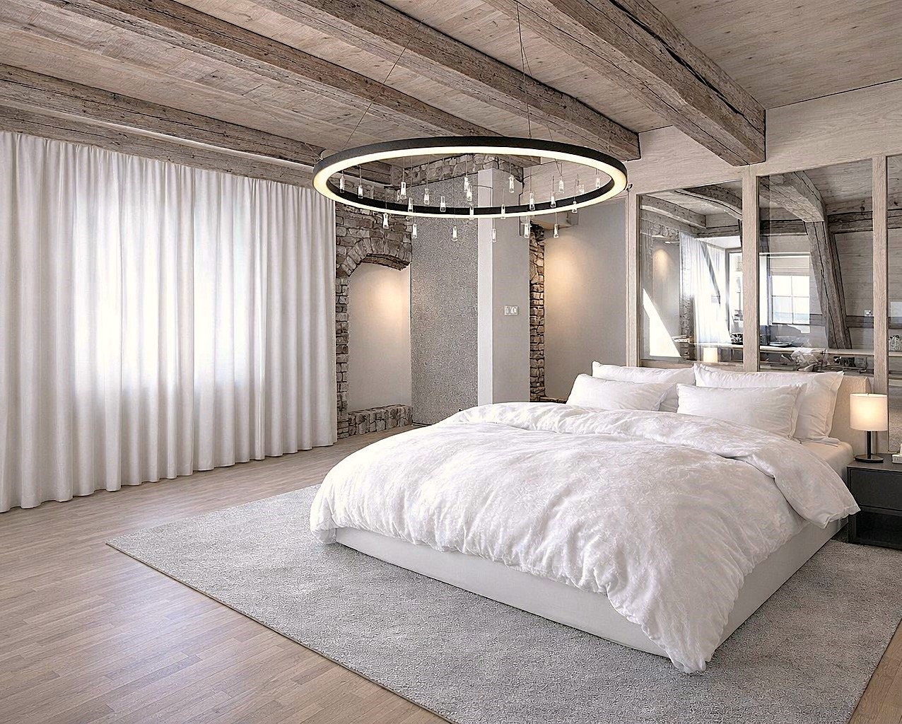 Schlafzimmer mit rustikalen Holzbalken