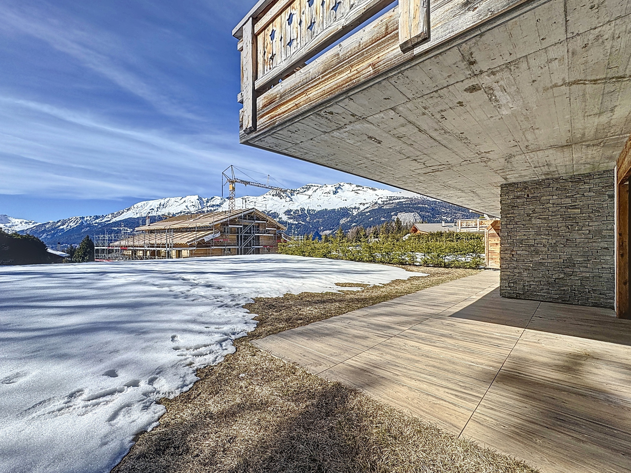 Alpenresidenz mit Bergblick