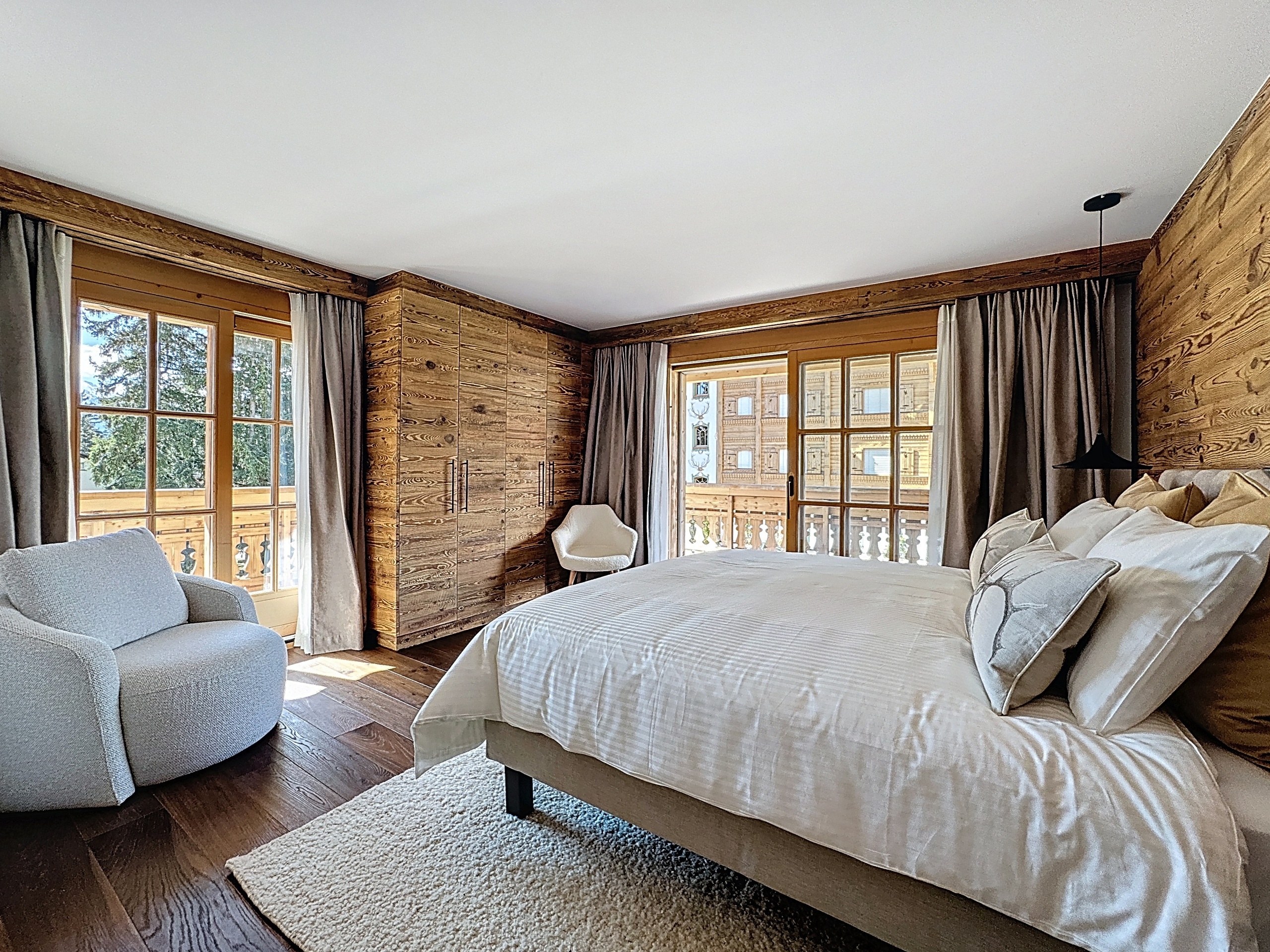 Gemütliches Schlafzimmer mit Chalet-Charakter