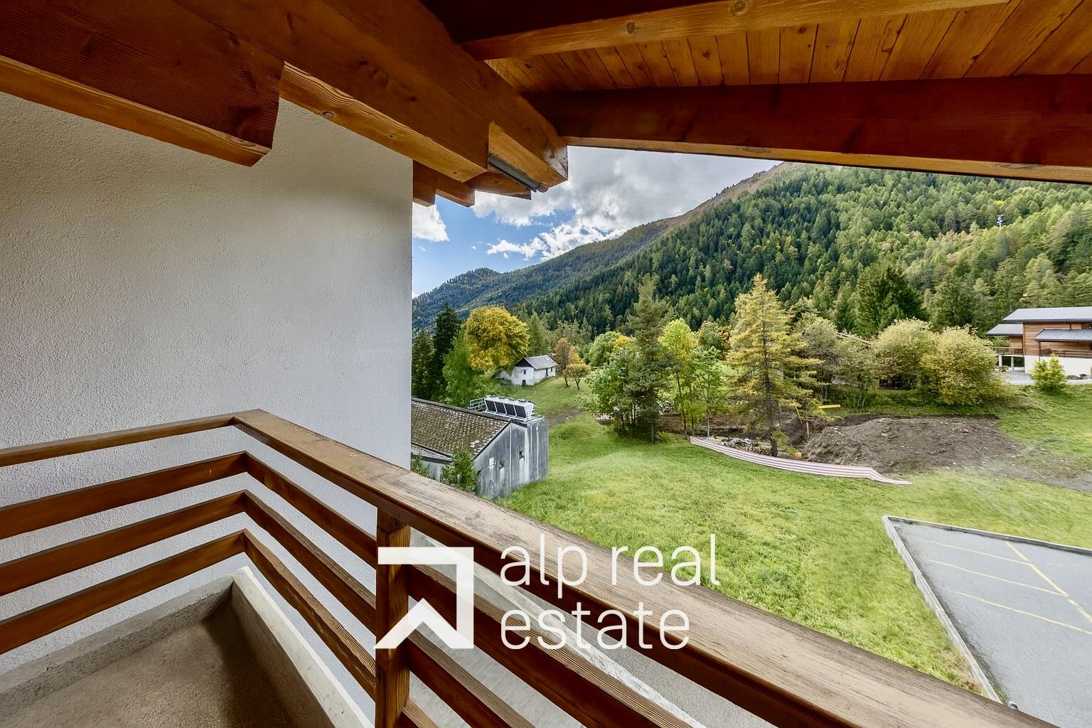 Balkon mit Bergblick