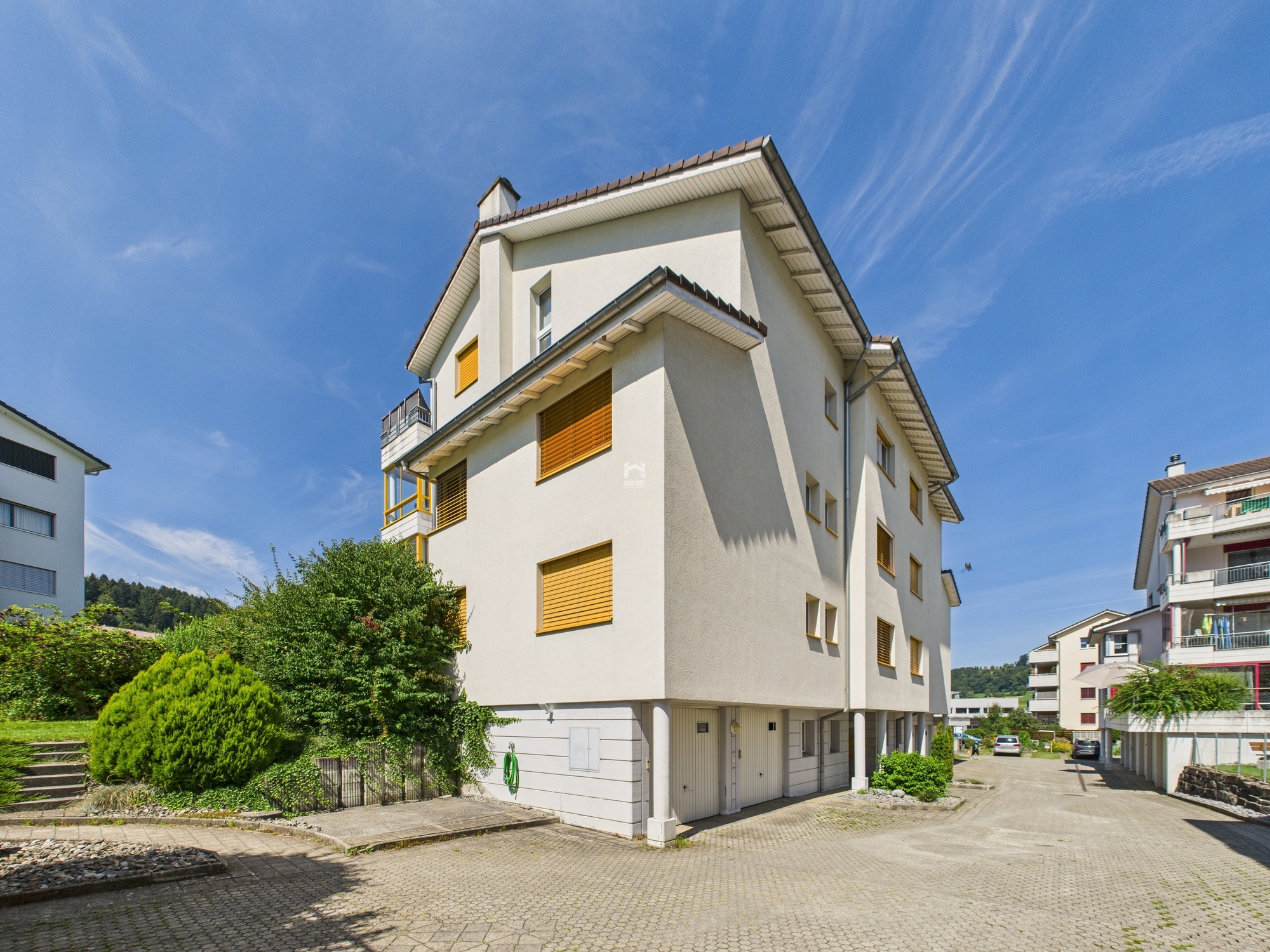 Mehrfamilienhaus in ruhiger Wohnanlage