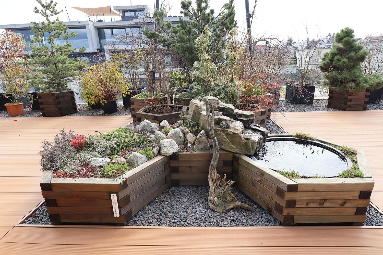 Dachterrasse mit japanischem Garten