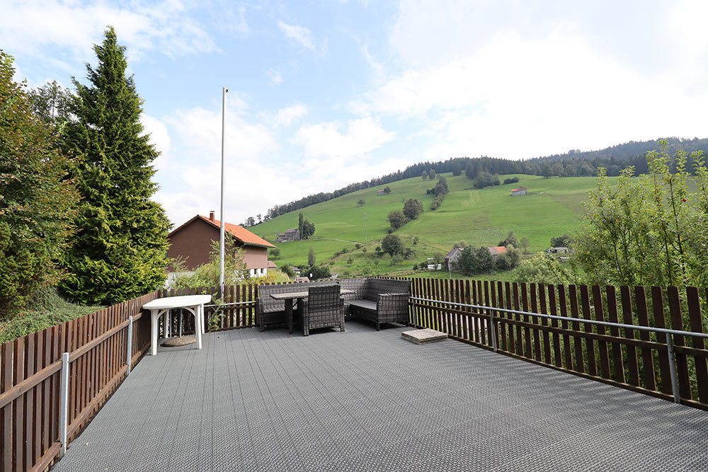 Terrasse mit Alpenblick